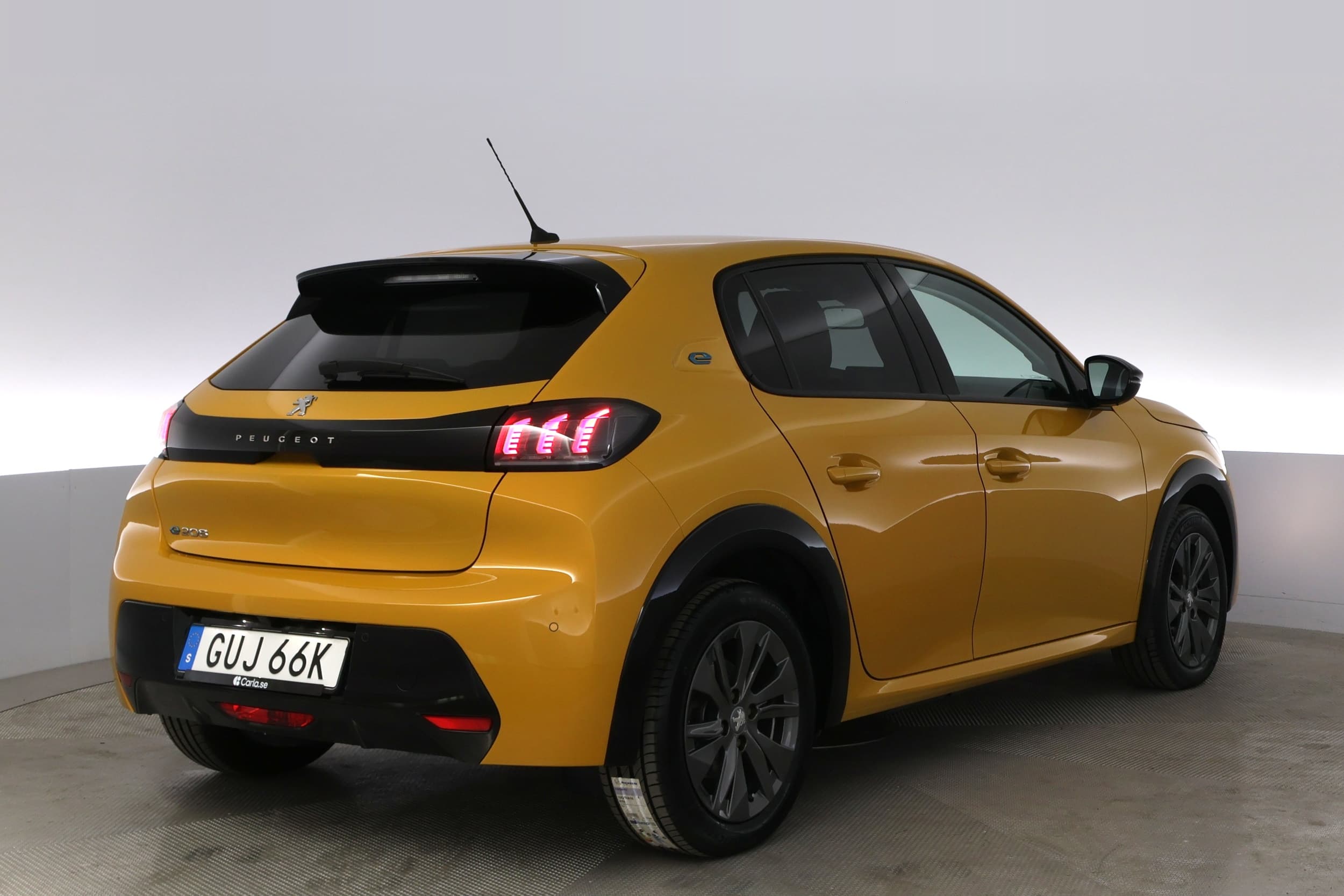 Peugeot e-208