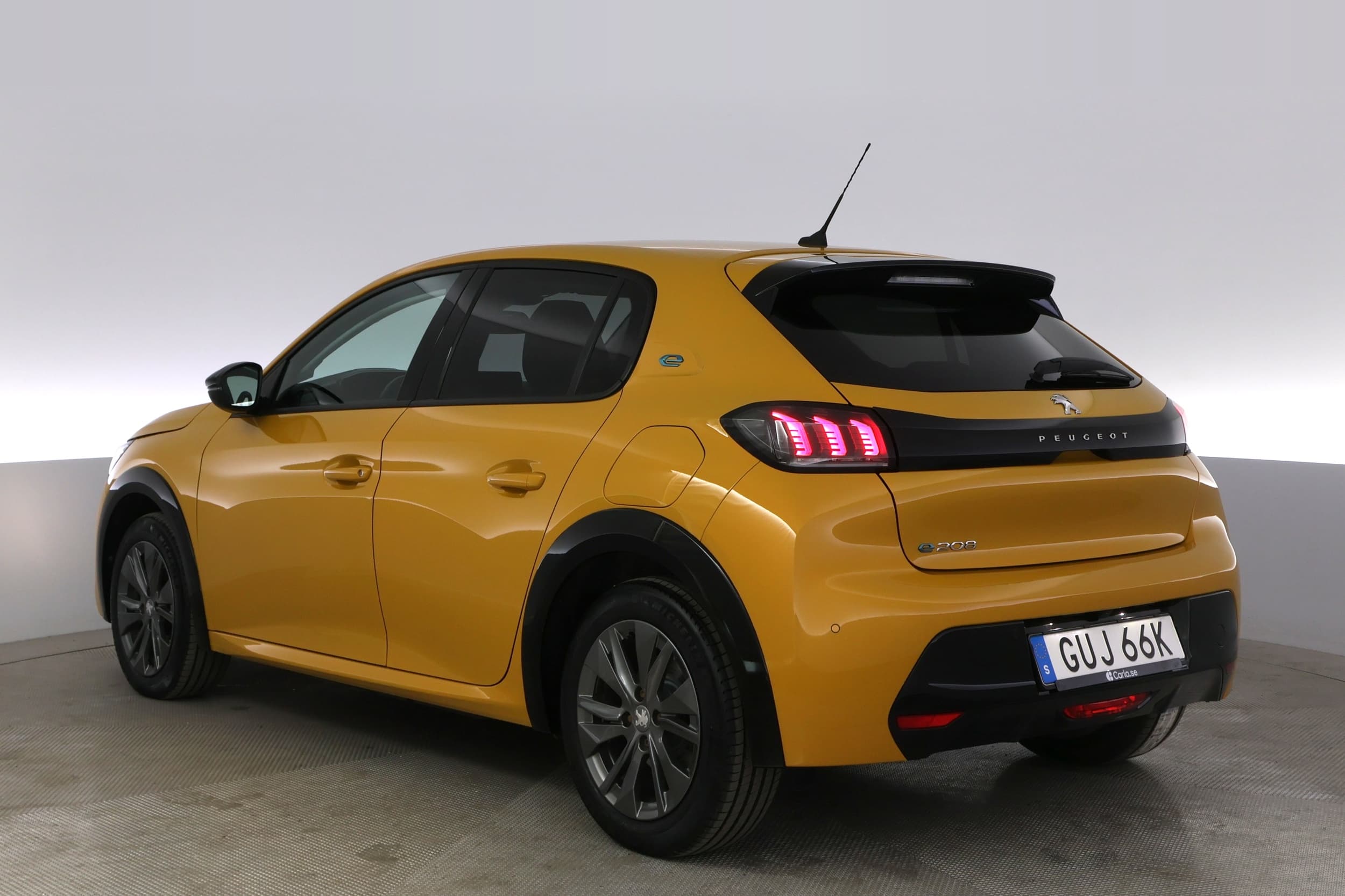 Peugeot e-208