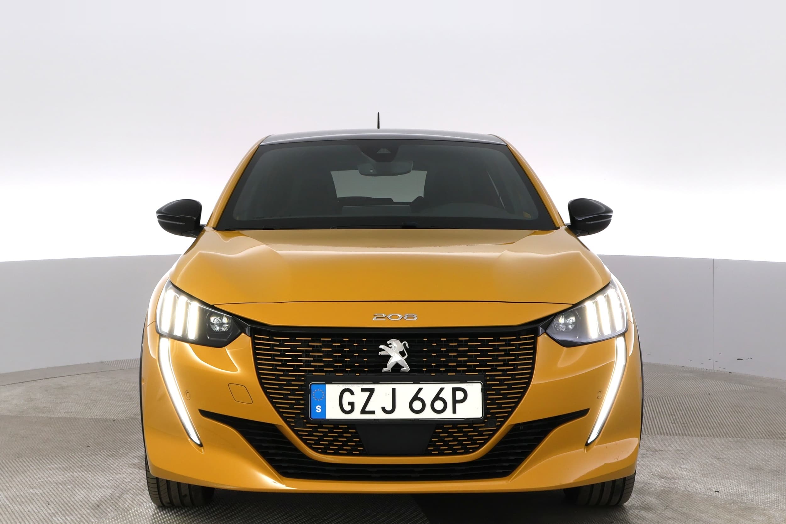 Peugeot e-208