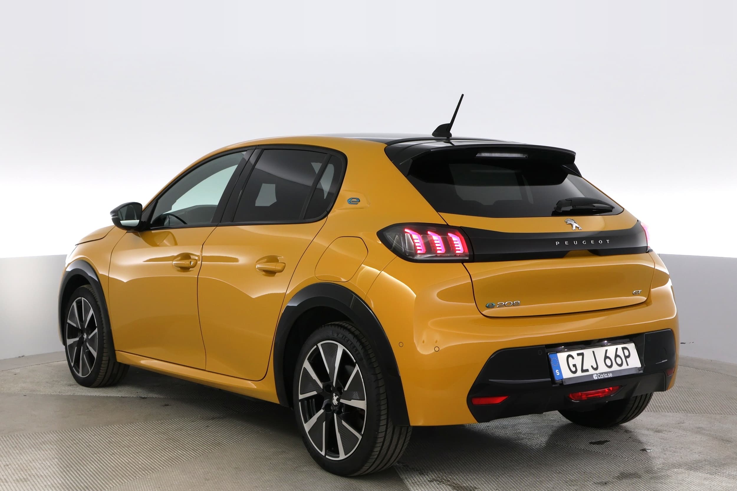 Peugeot e-208