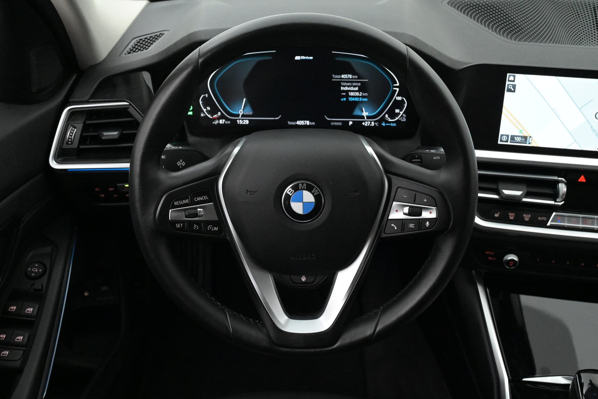 BMW 330e