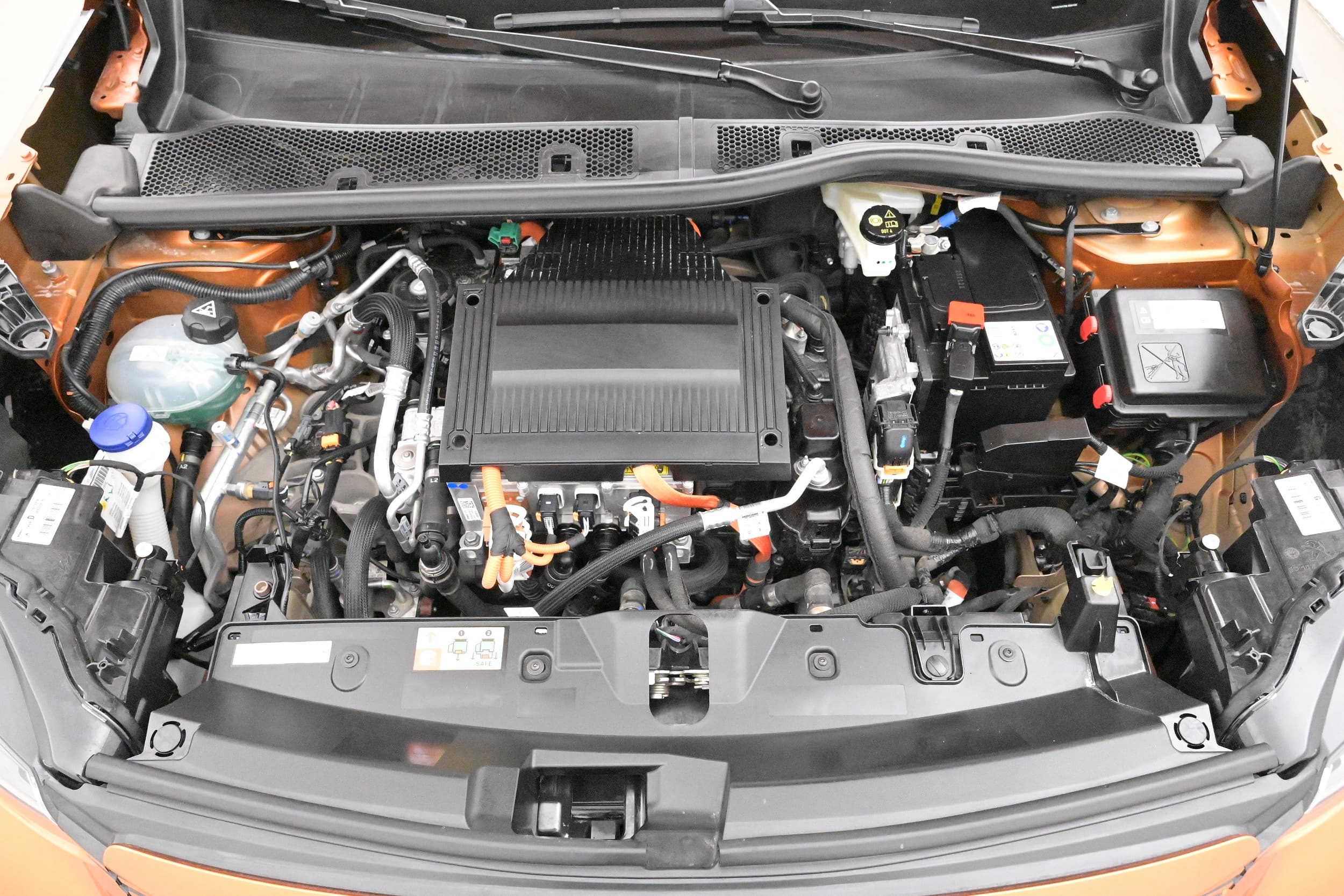 Peugeot e-2008