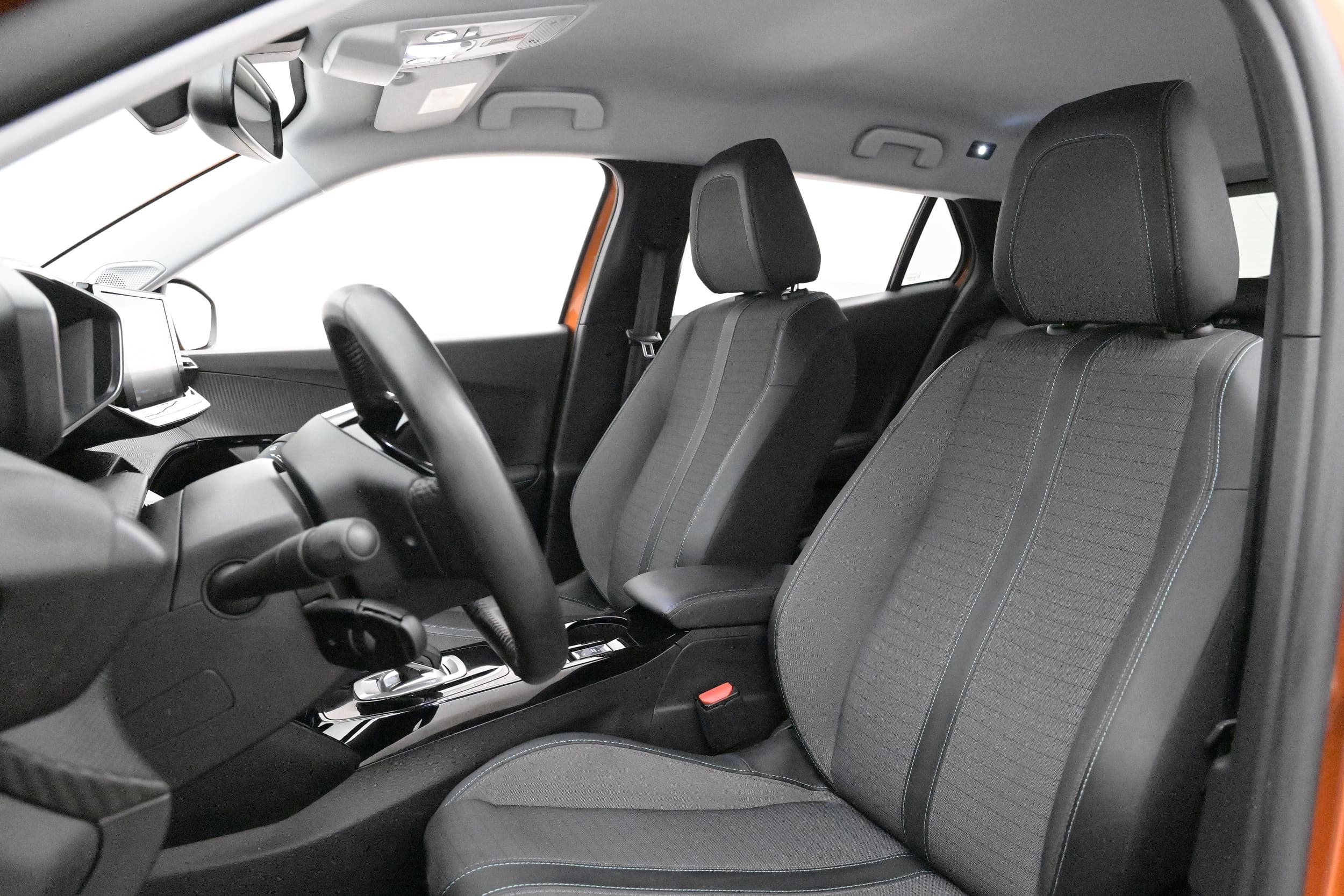 Peugeot e-2008