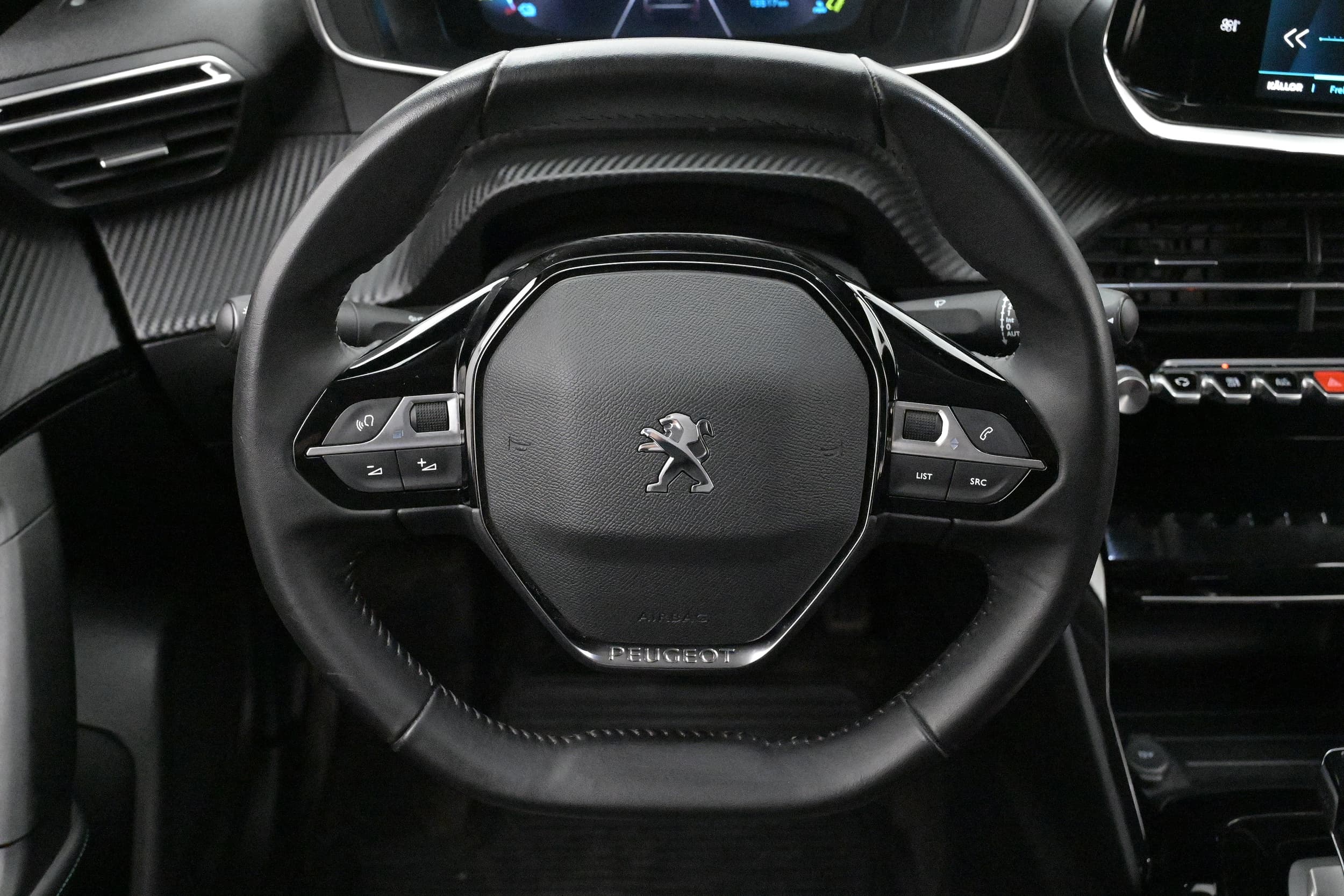 Peugeot e-2008