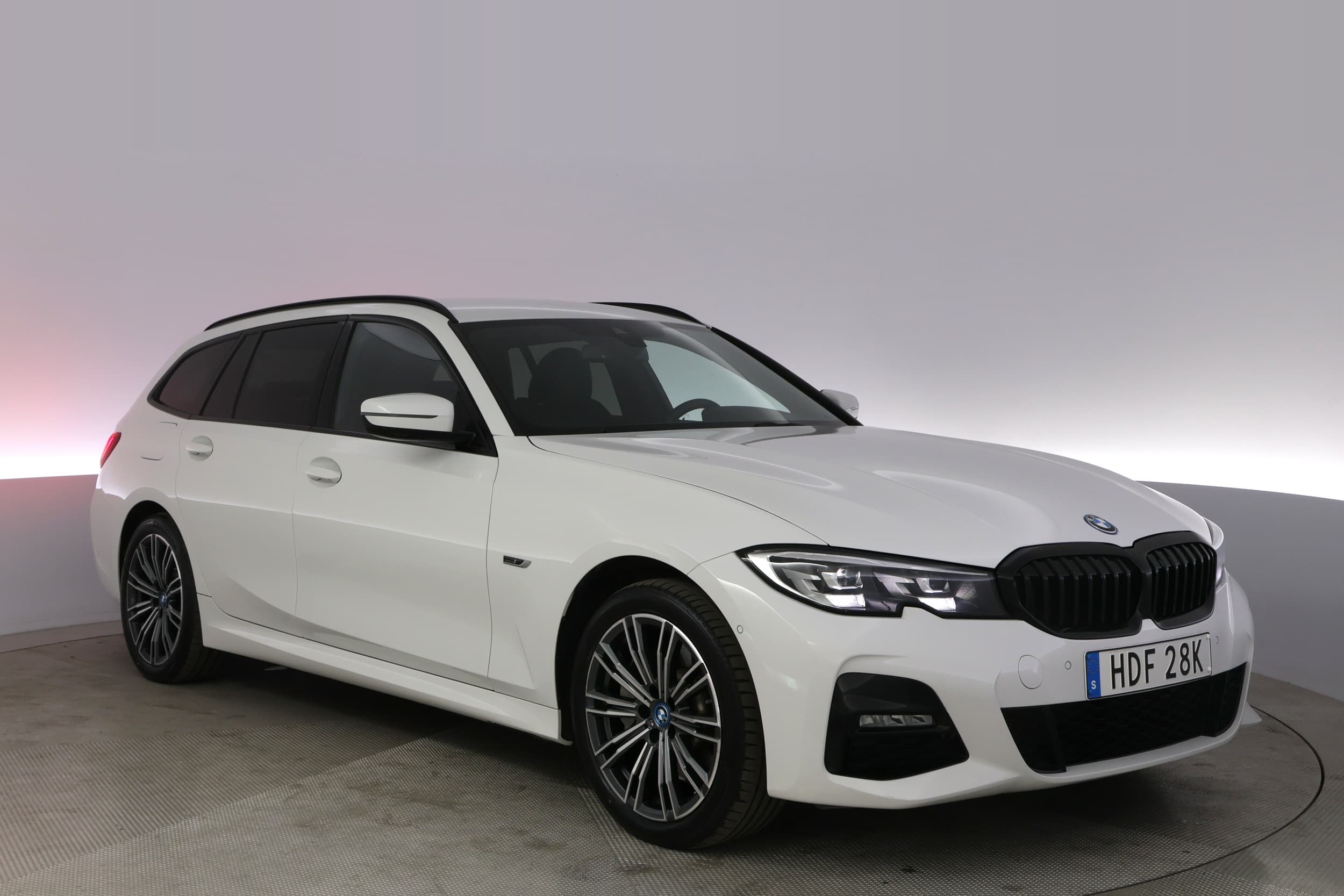 BMW 330e