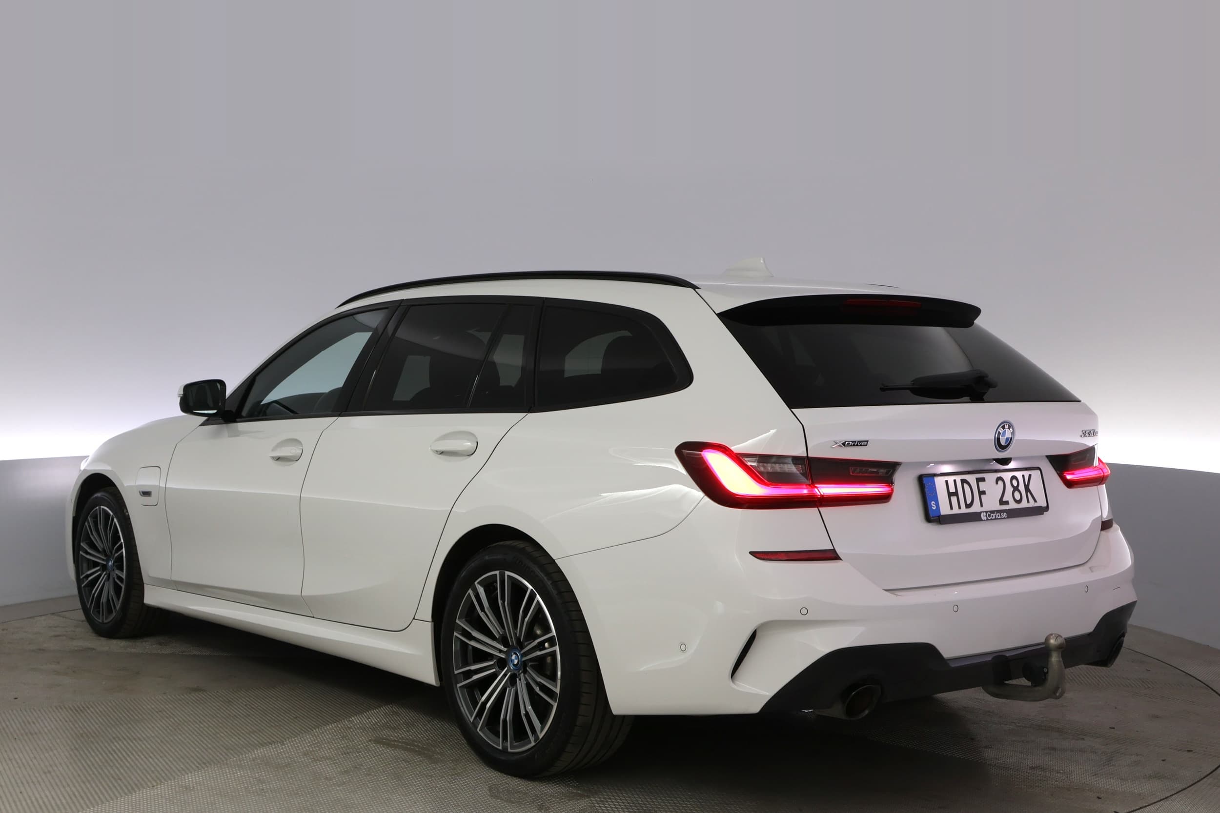 BMW 330e