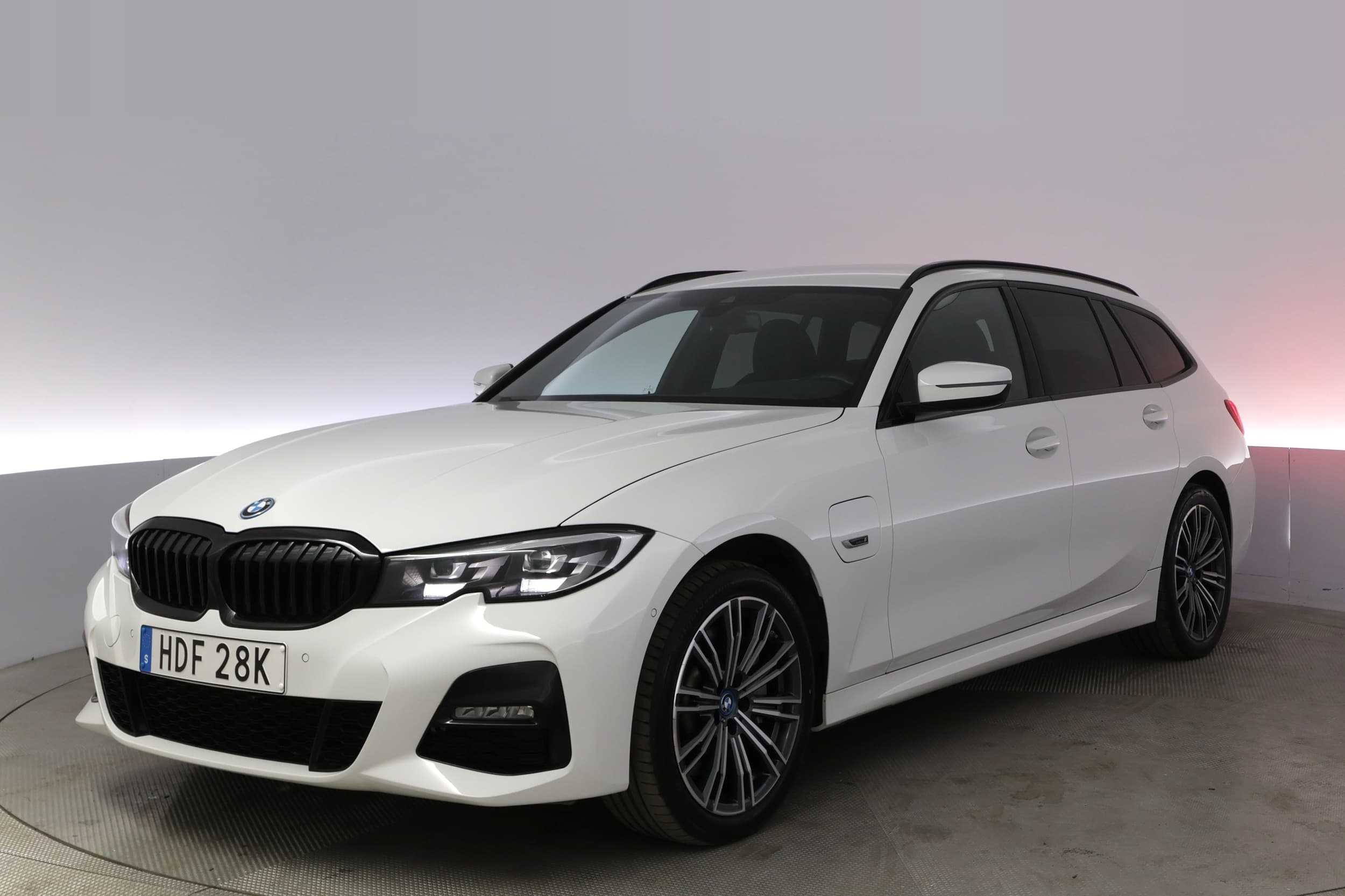 BMW 330e