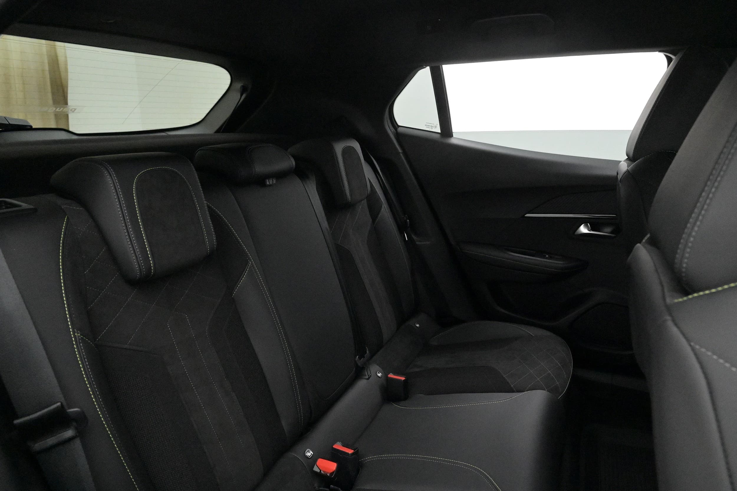Peugeot e-2008