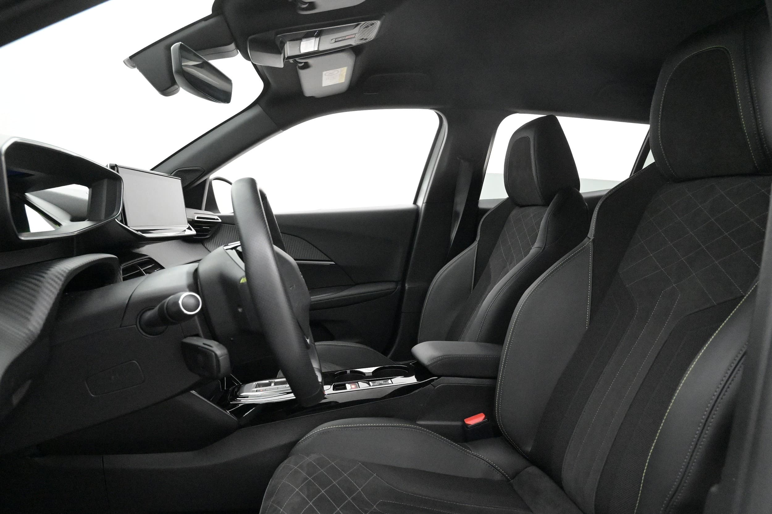 Peugeot e-2008