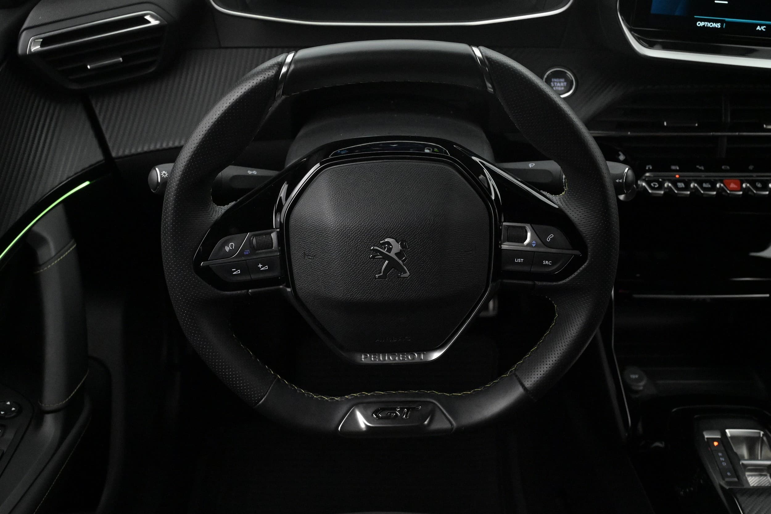 Peugeot e-2008