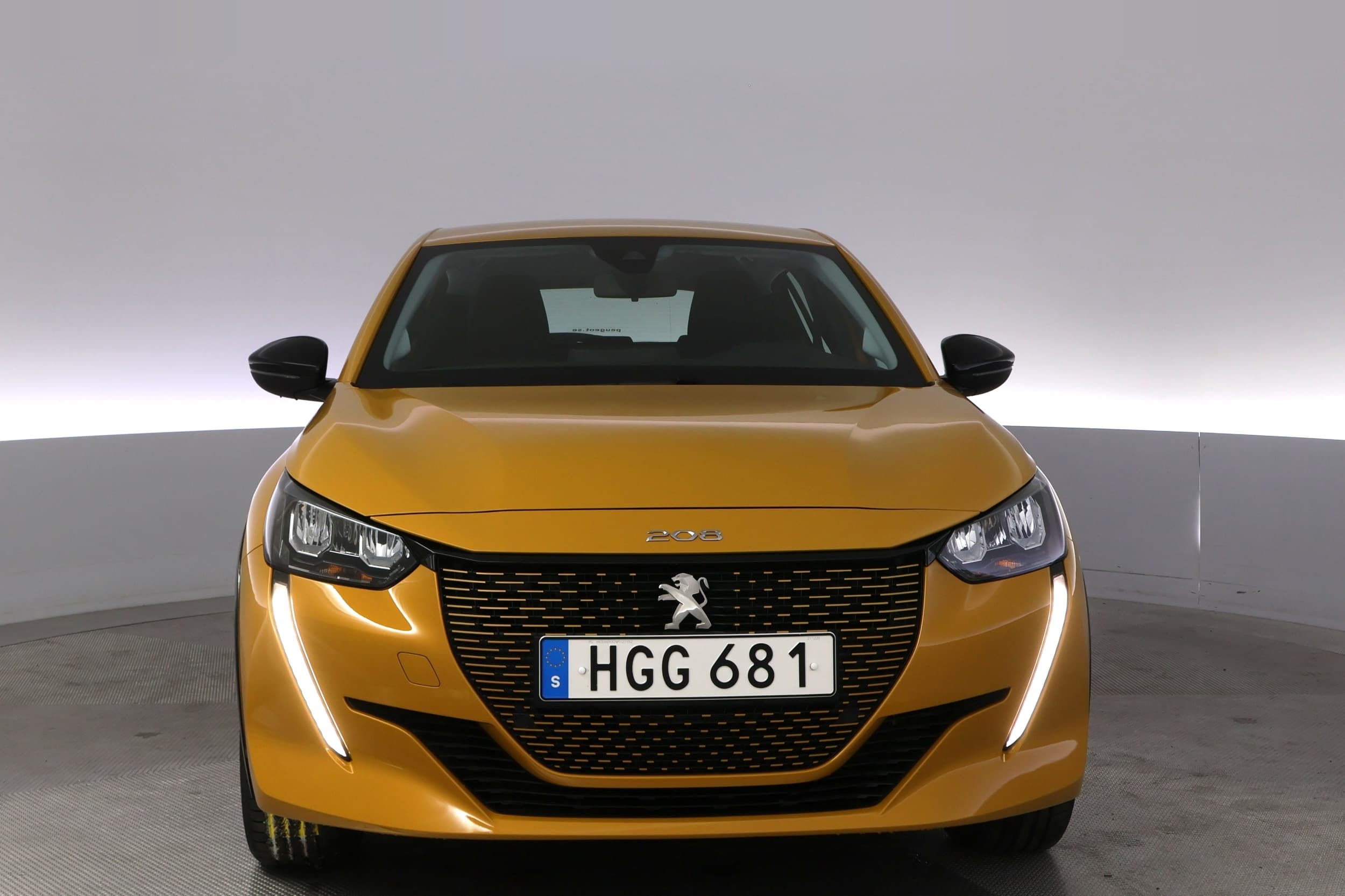Peugeot e-208