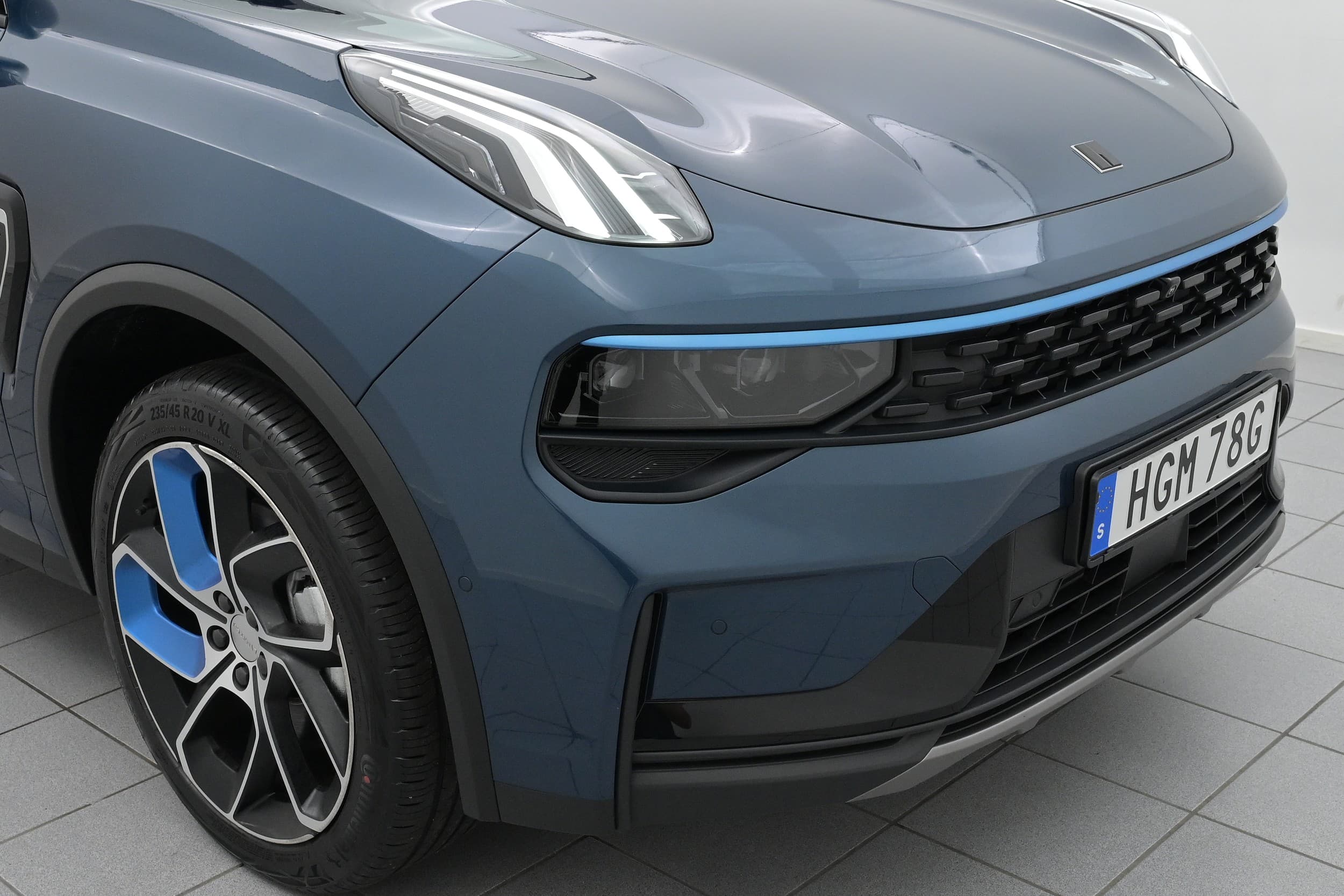 Lynk & Co 01