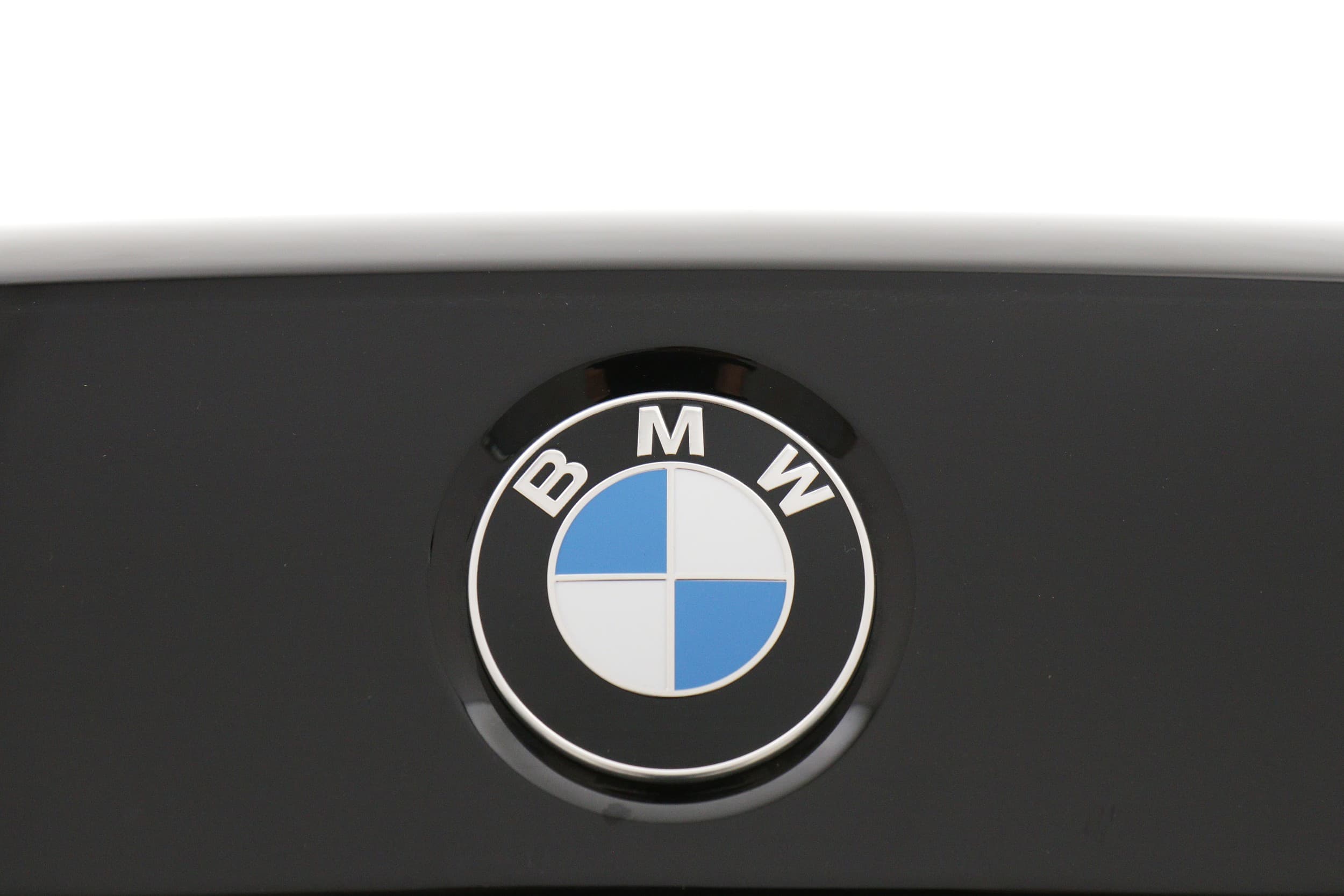 BMW 330e
