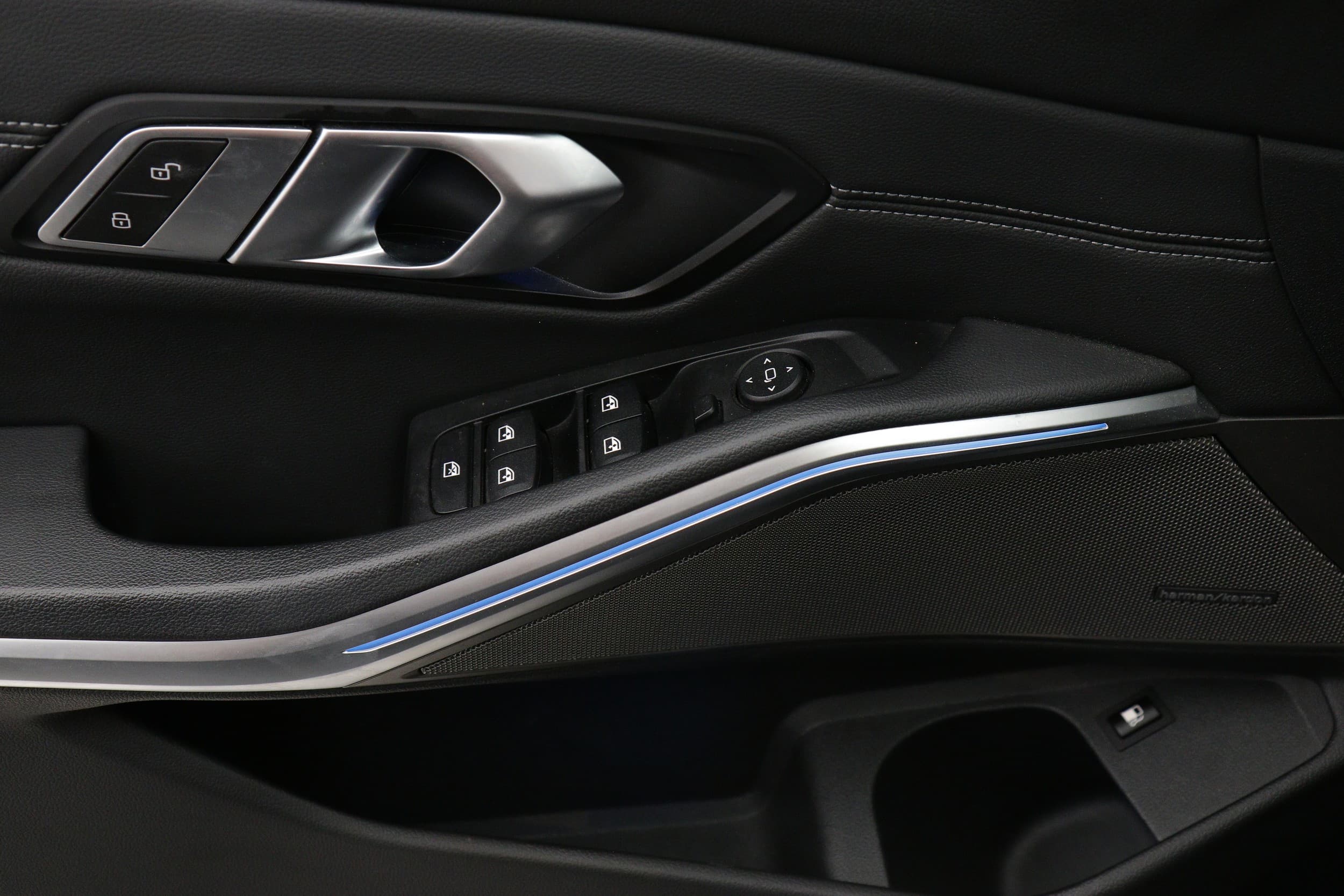 BMW 330e