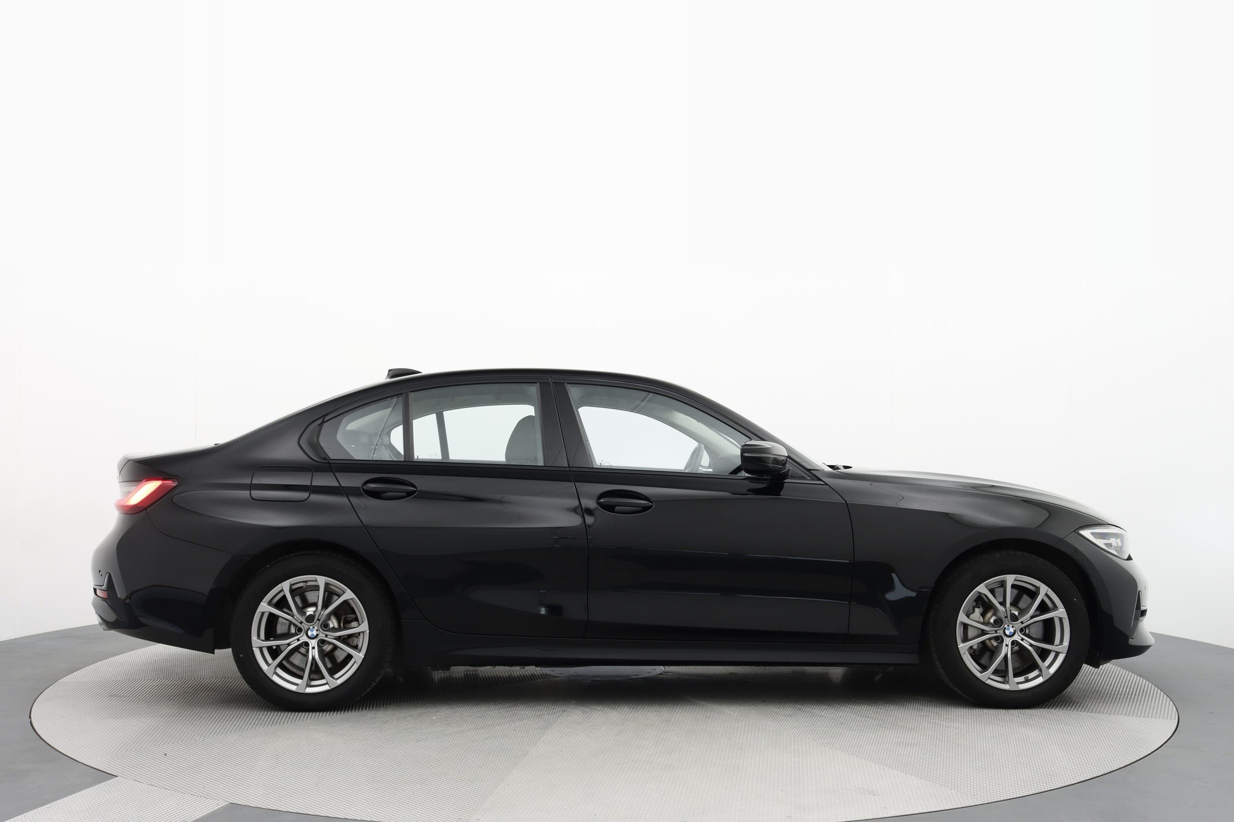 BMW 330e