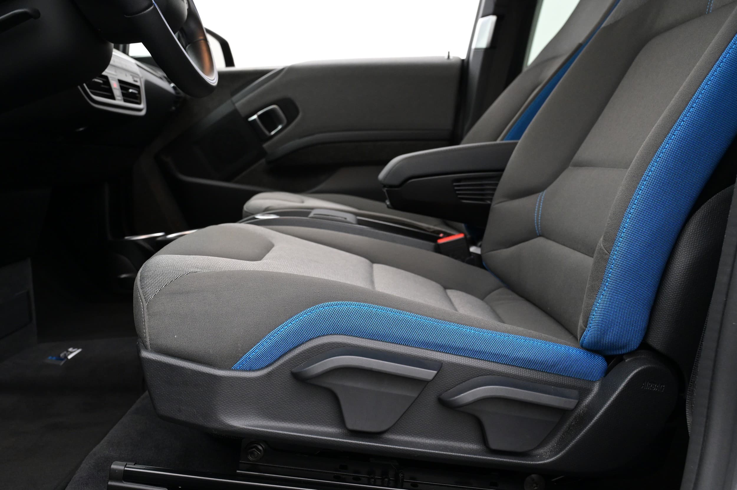 BMW i3s