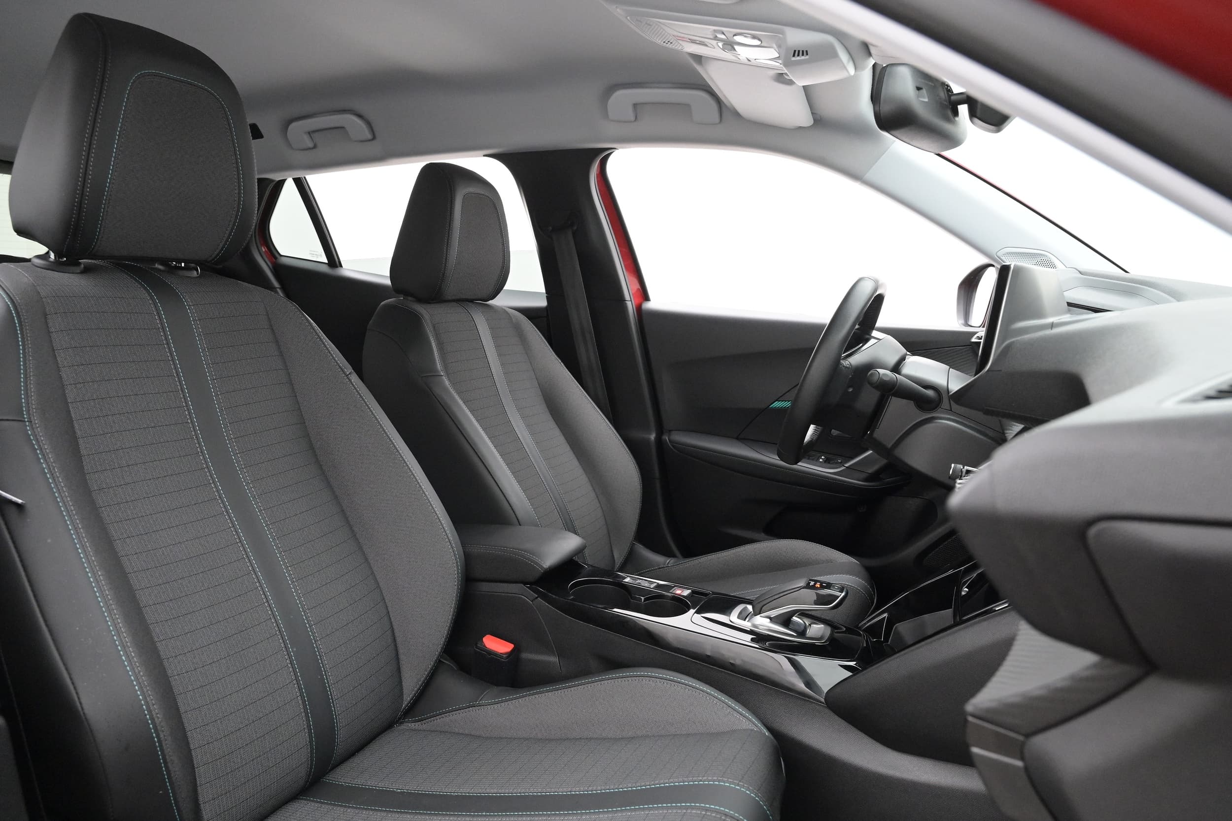 Peugeot e-2008