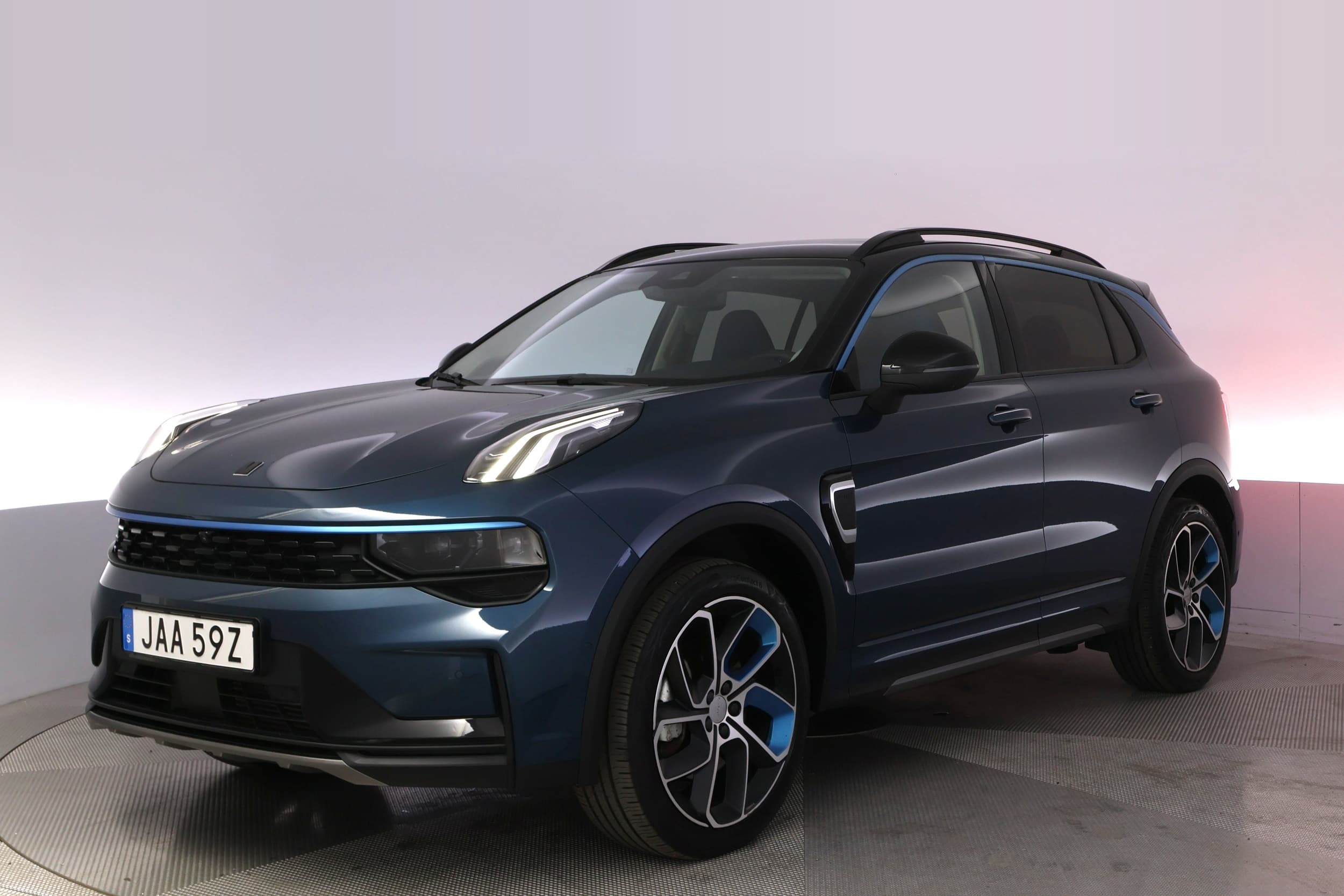 Lynk & Co 01