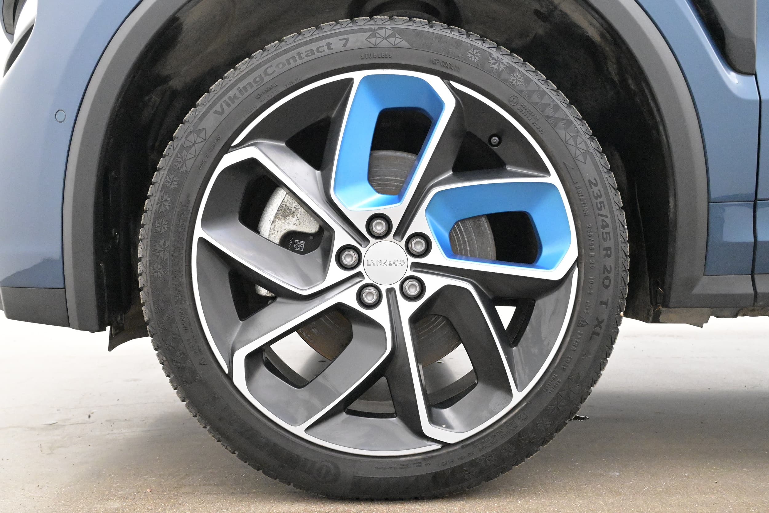 Lynk & Co 01