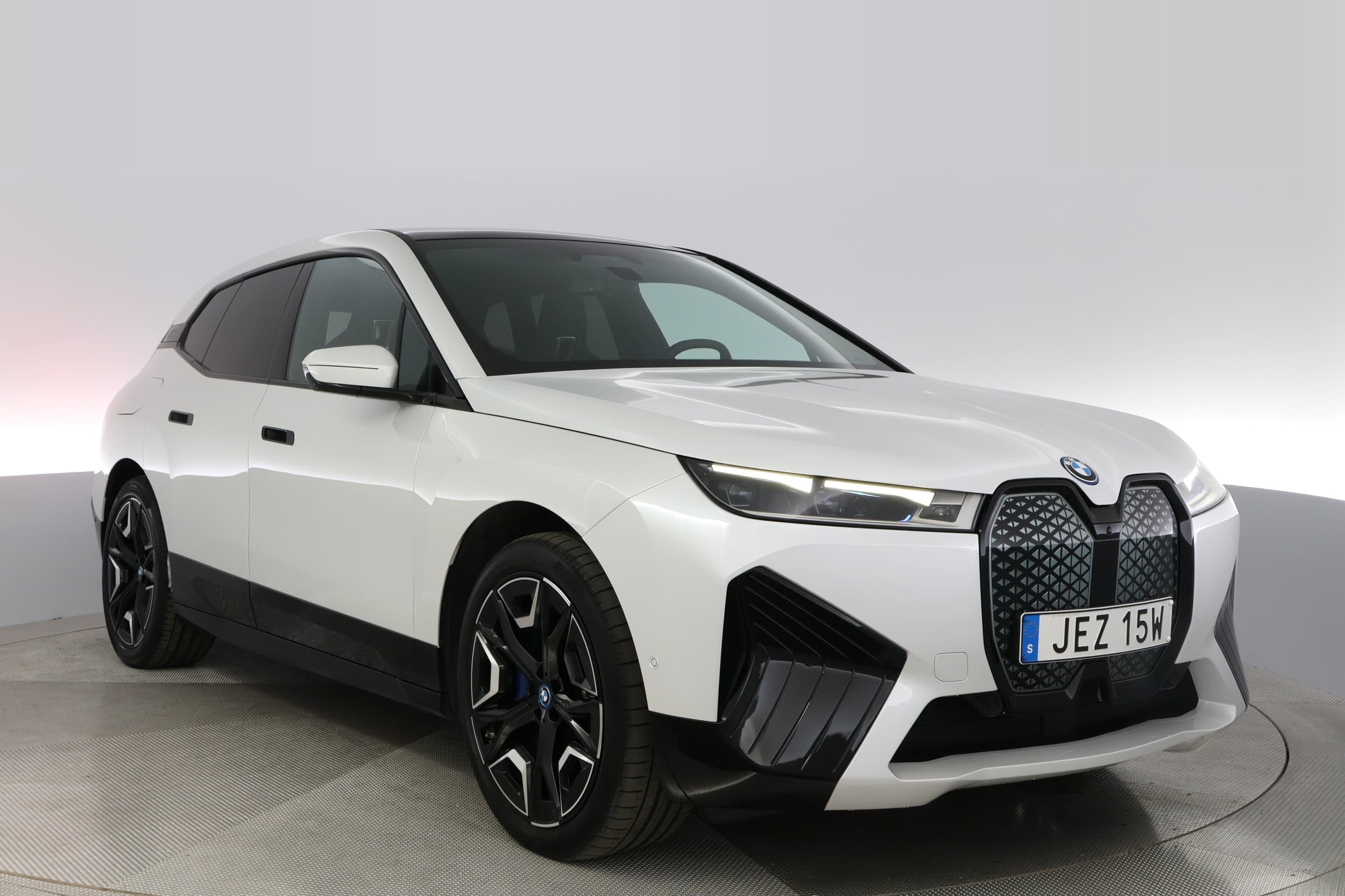 BMW iX