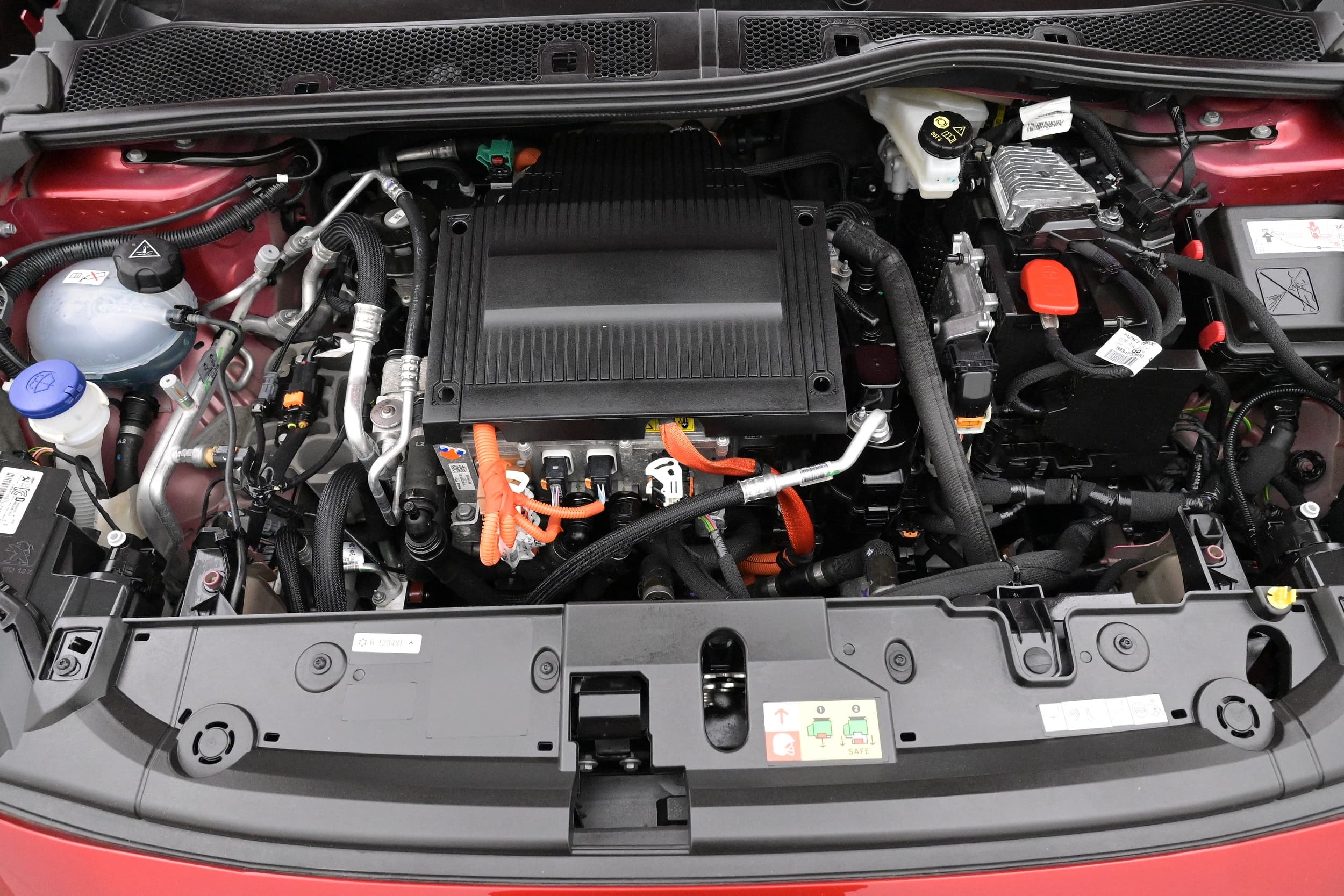 Peugeot e-208