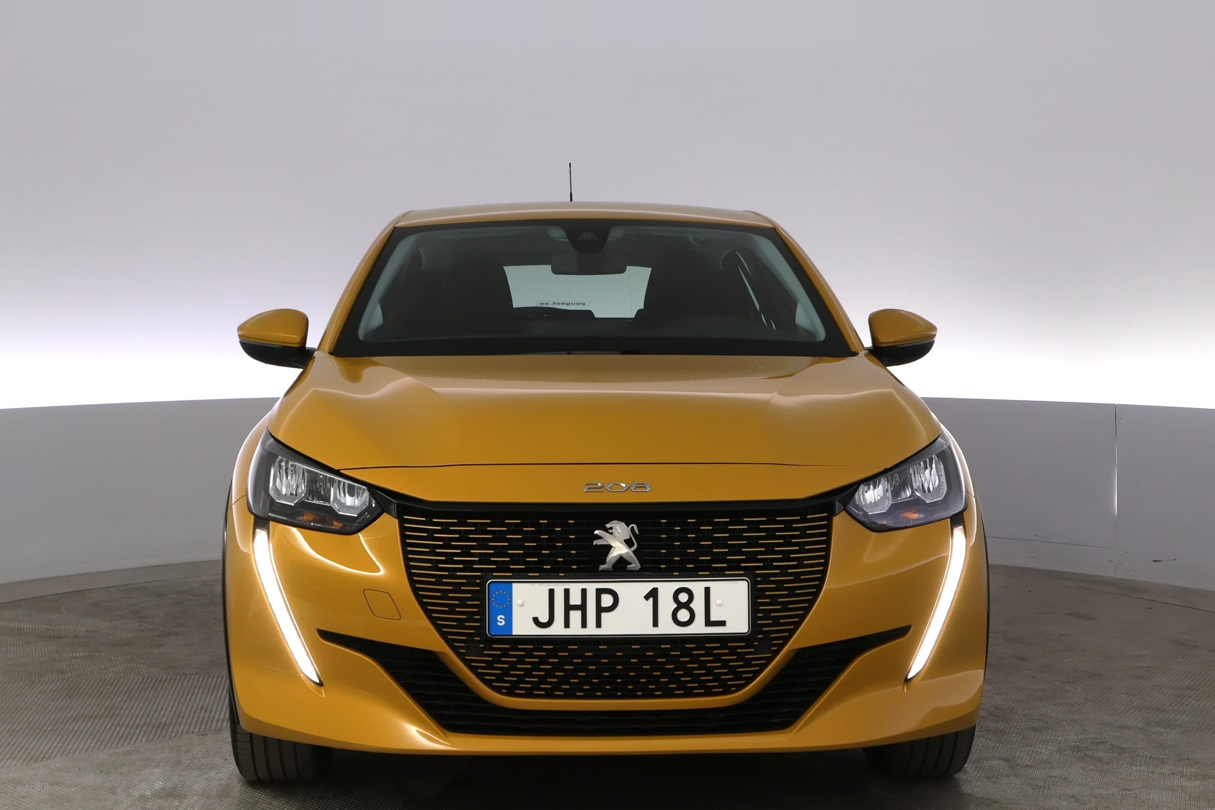 Peugeot e-208