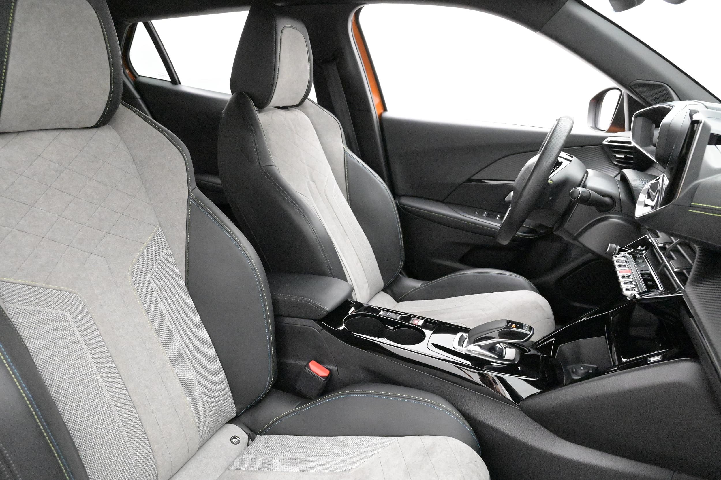 Peugeot e-2008