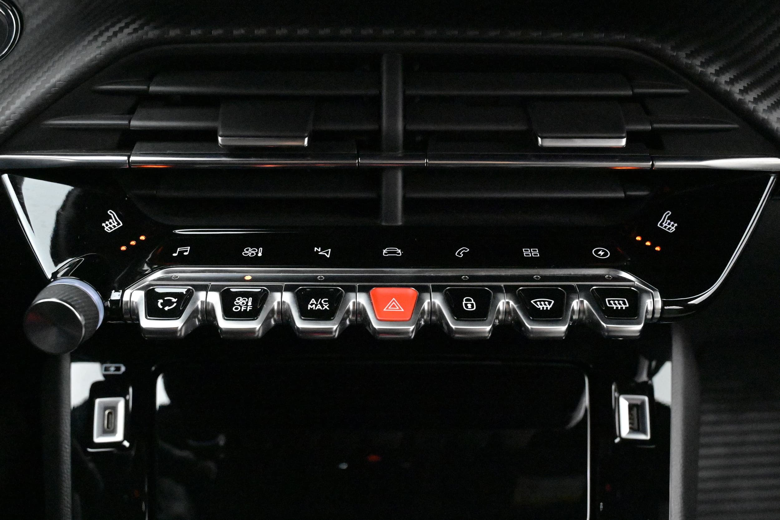 Peugeot e-2008