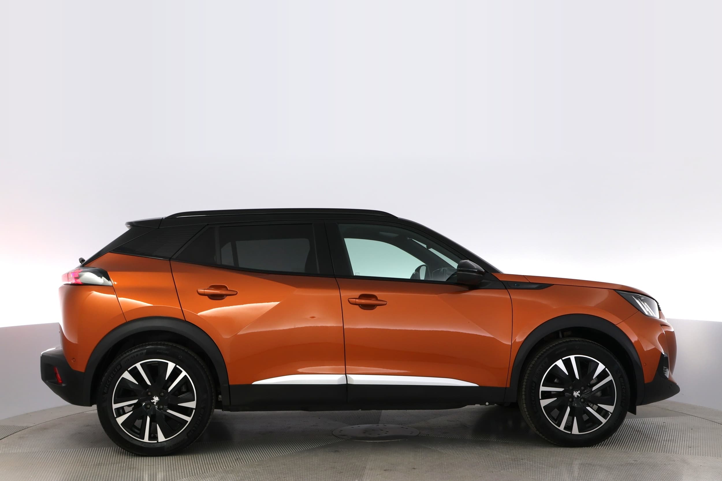 Peugeot e-2008