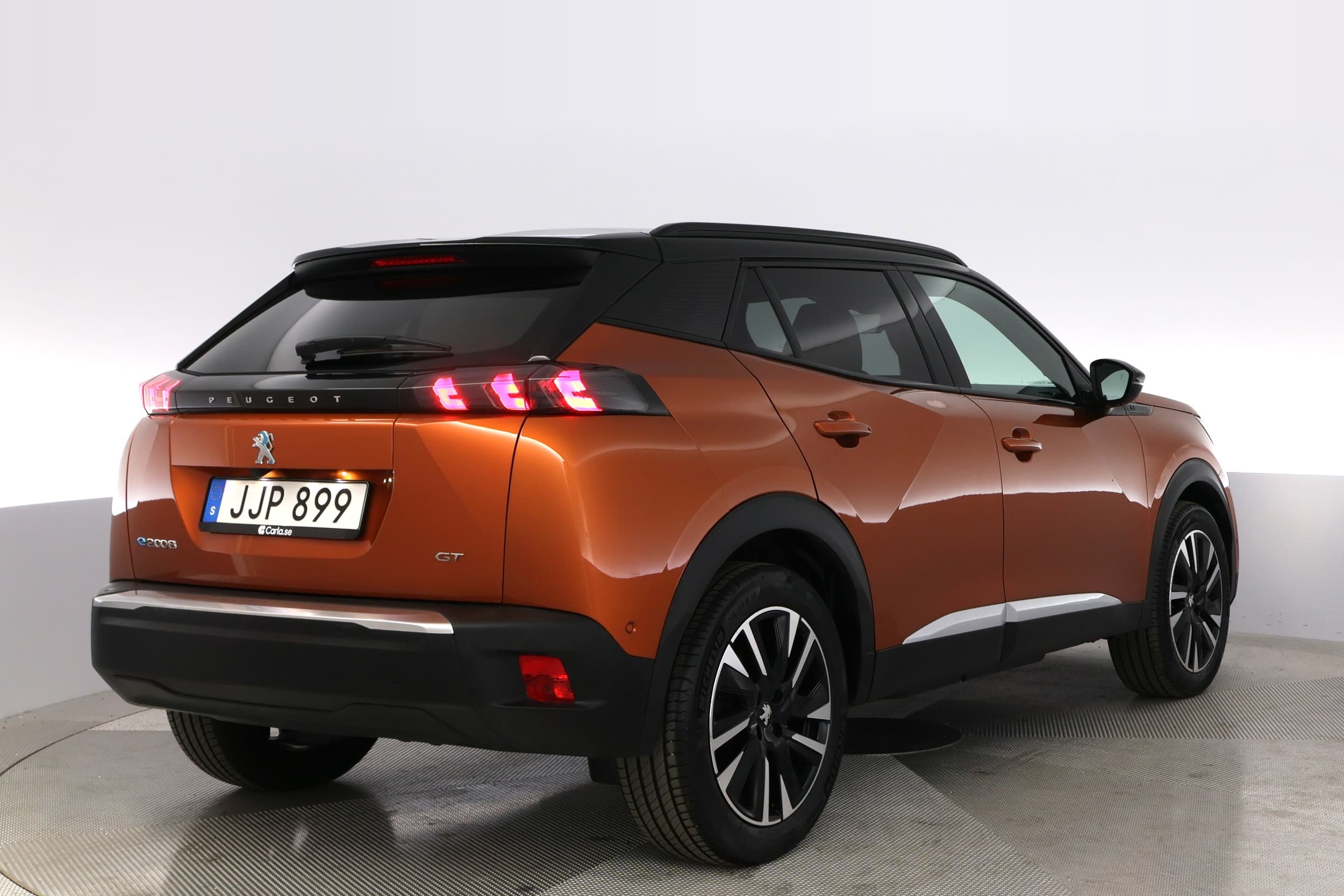 Peugeot e-2008