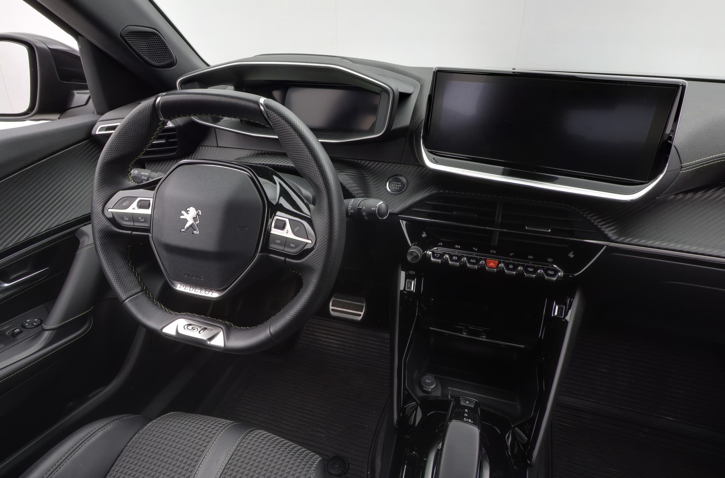 Peugeot e-2008