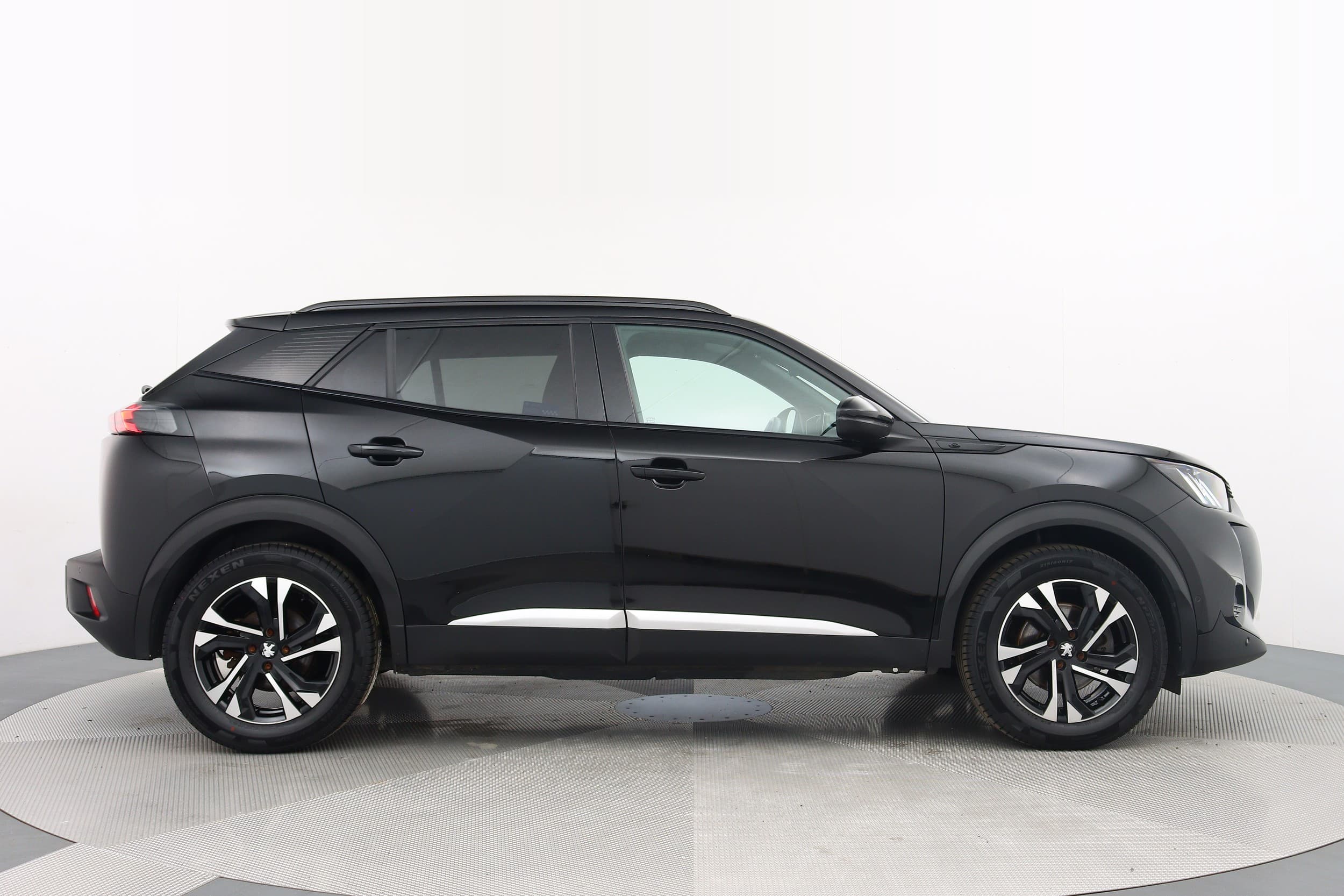 Peugeot e-2008