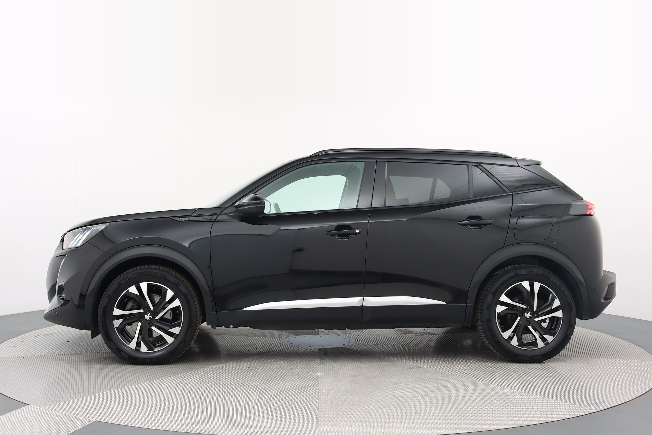 Peugeot e-2008