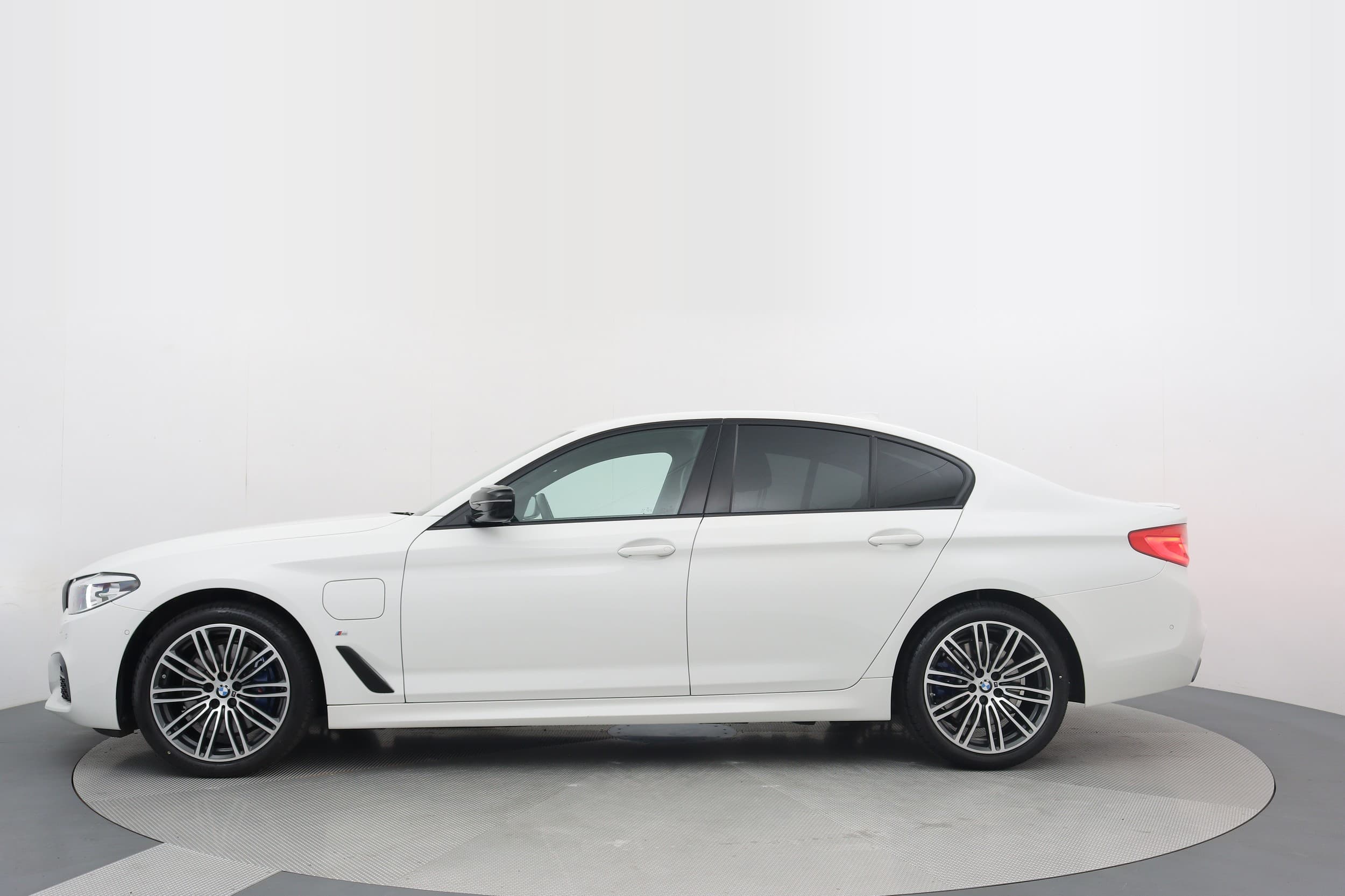 BMW 530e