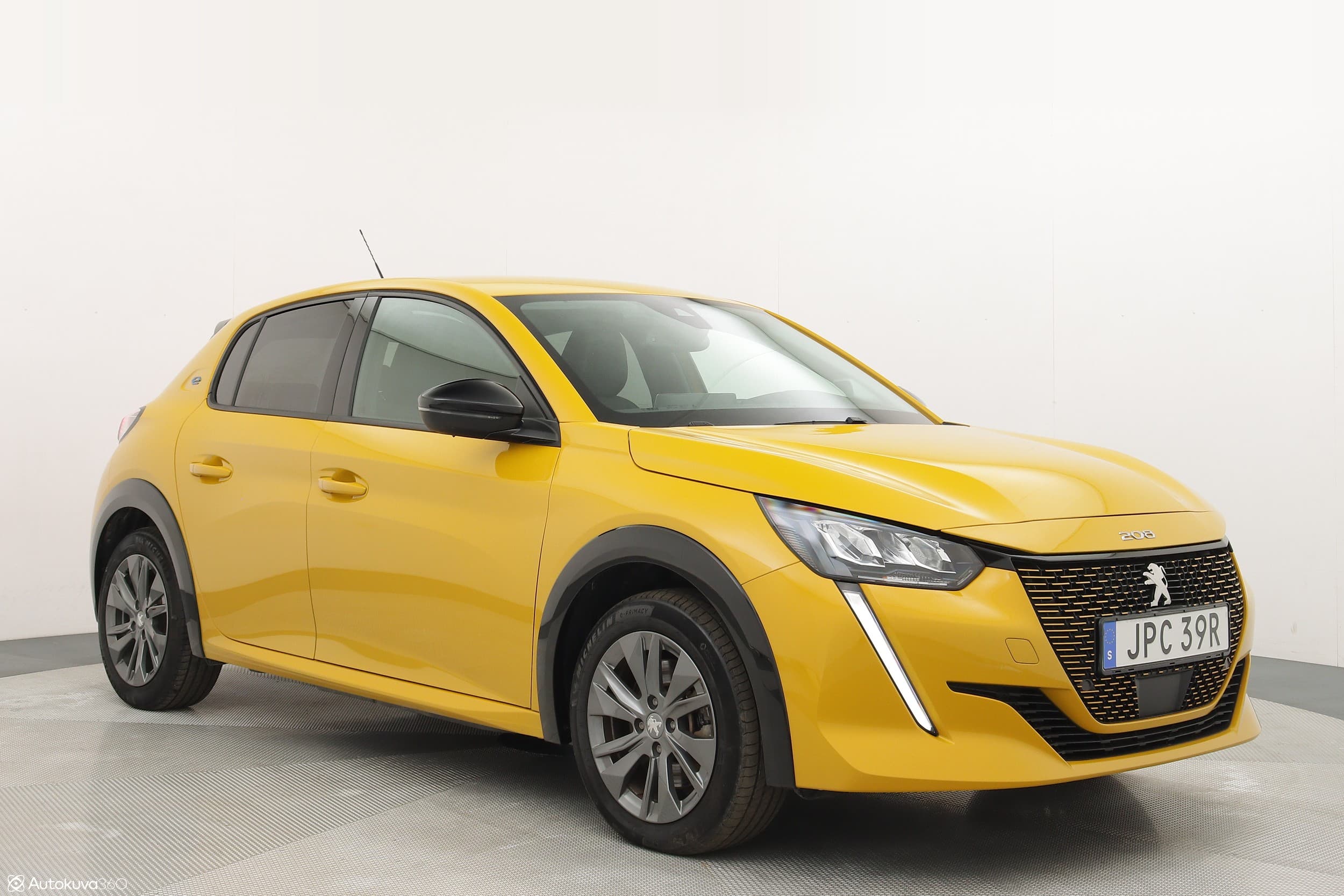 Peugeot e-208