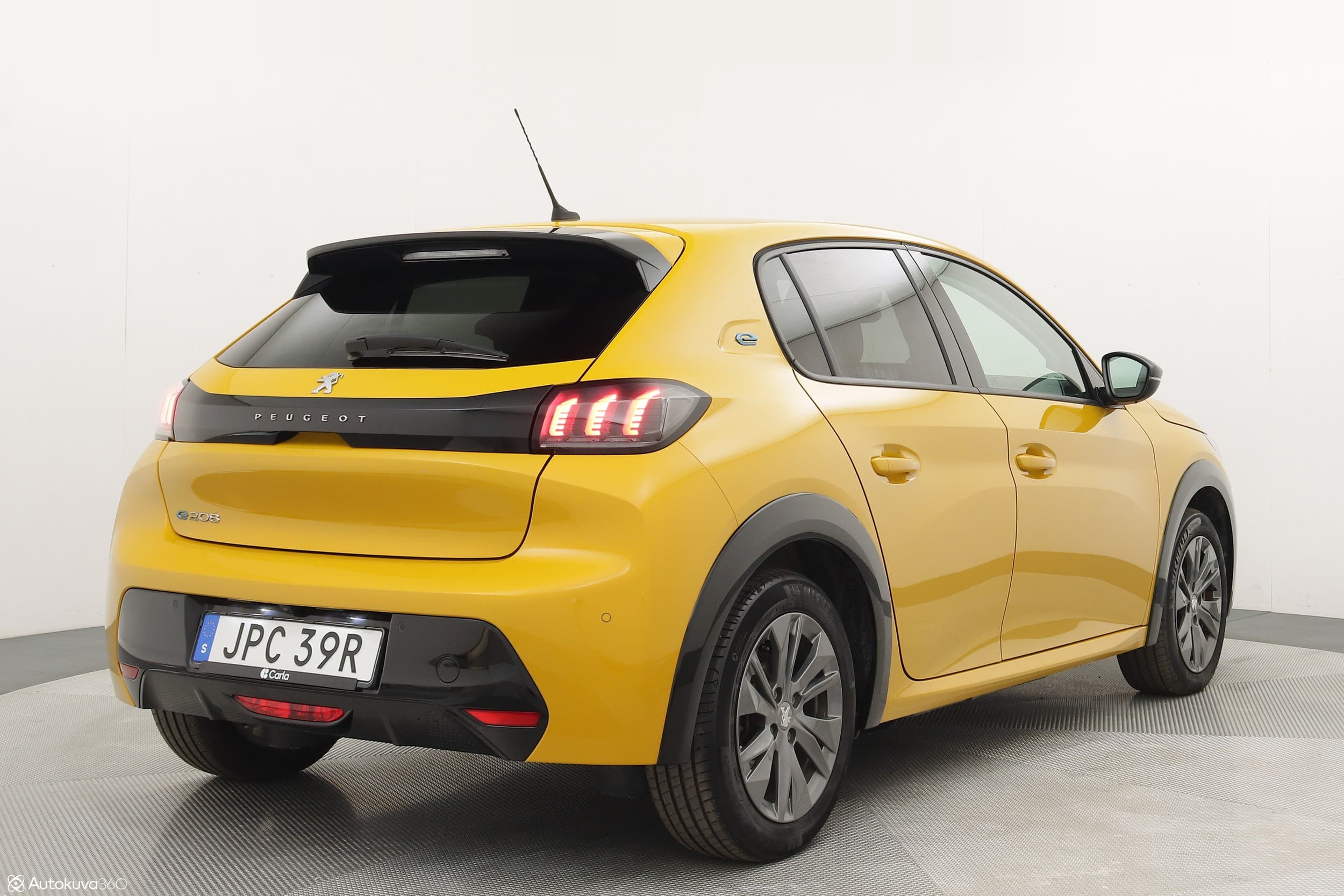 Peugeot e-208