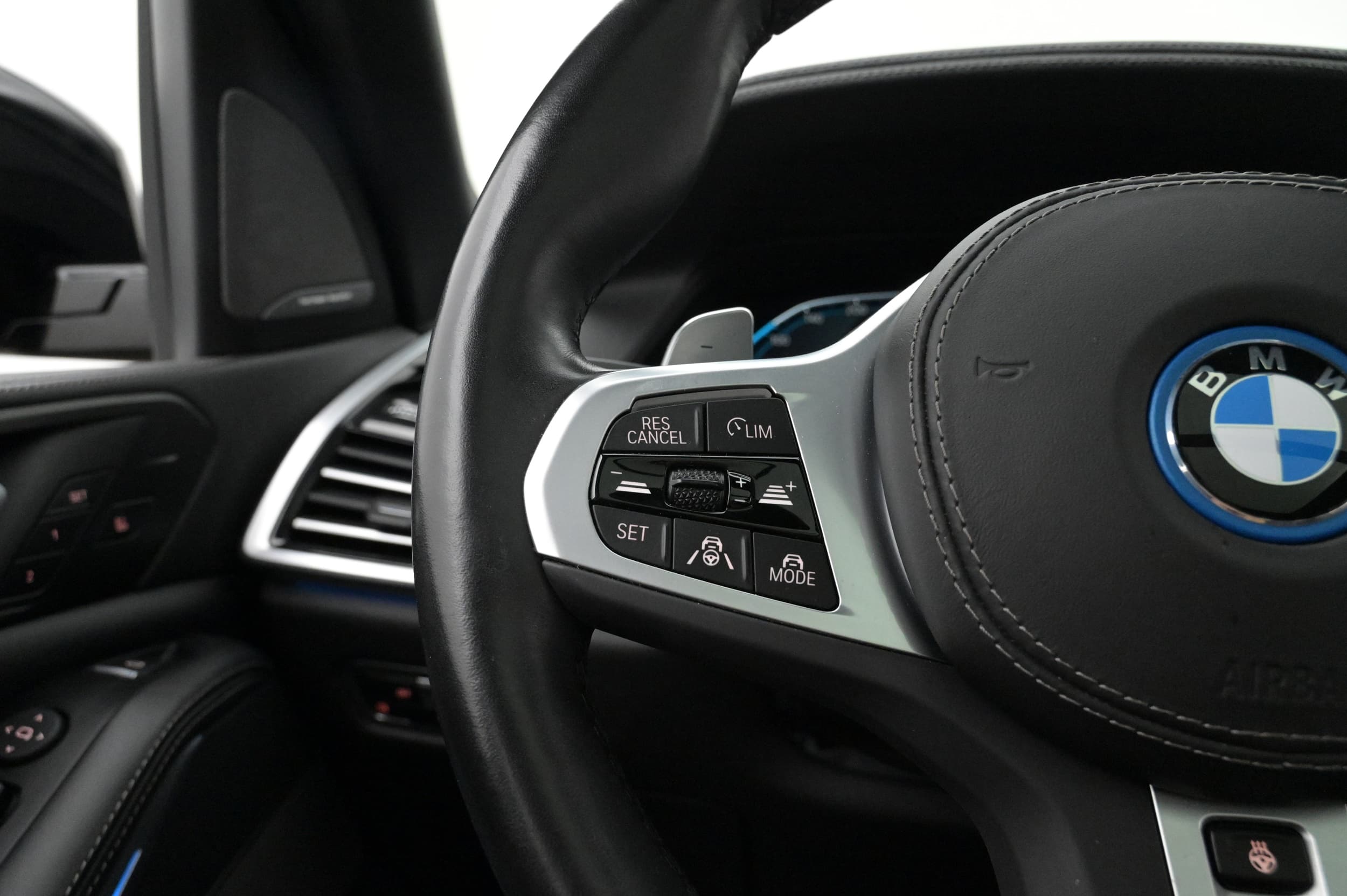 Adaptiv farthållare (Driving Assistant Professional)