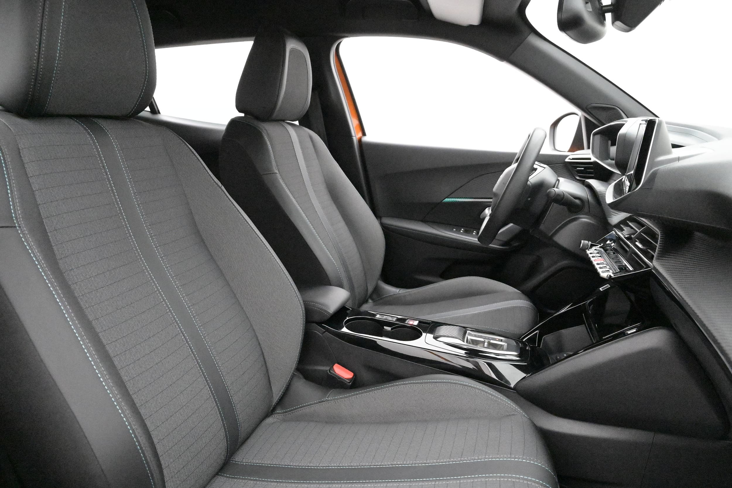 Peugeot e-2008