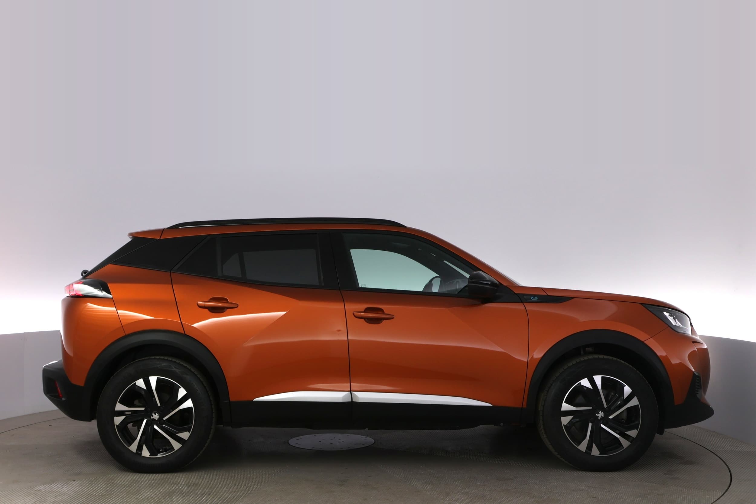 Peugeot e-2008