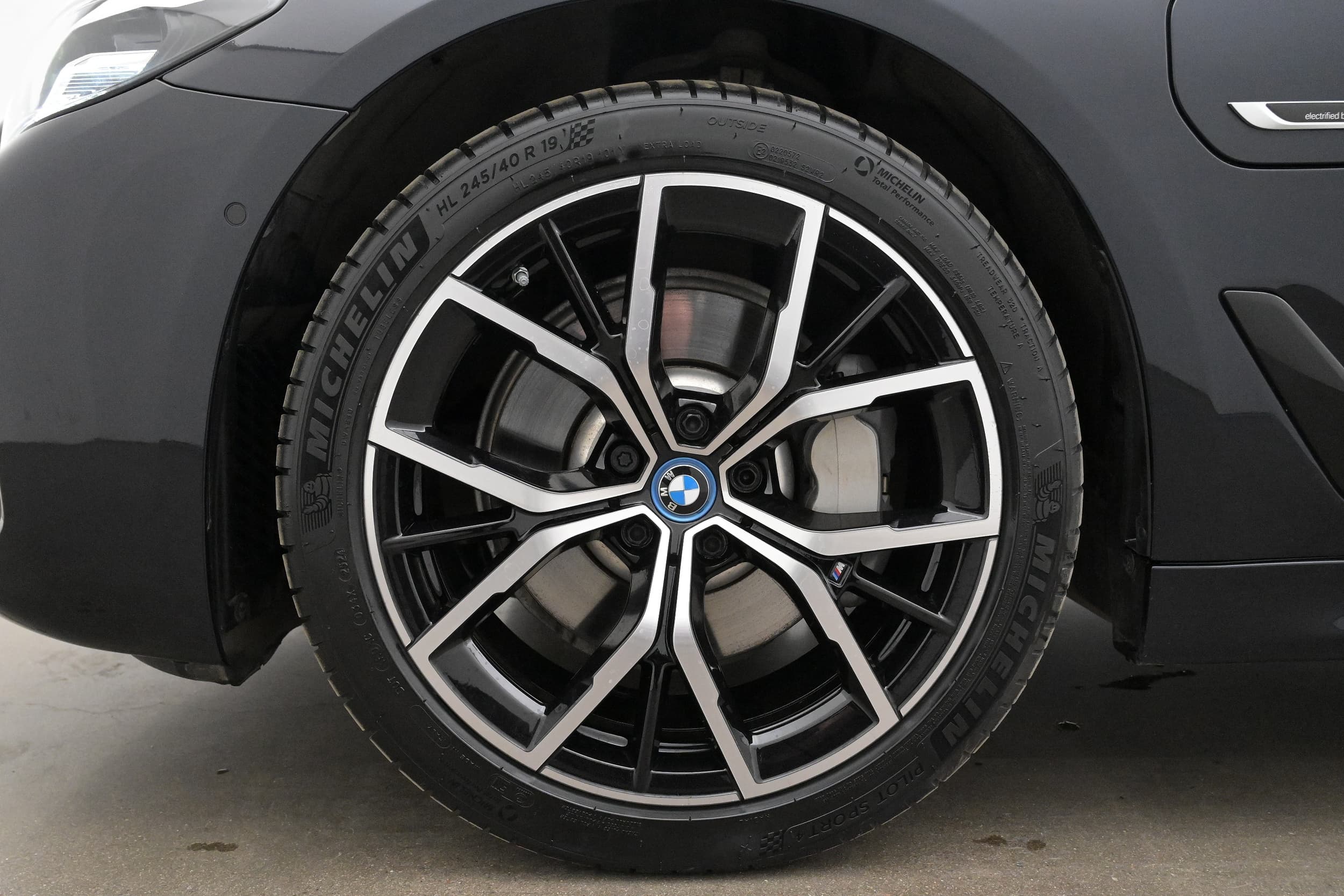 BMW 530e