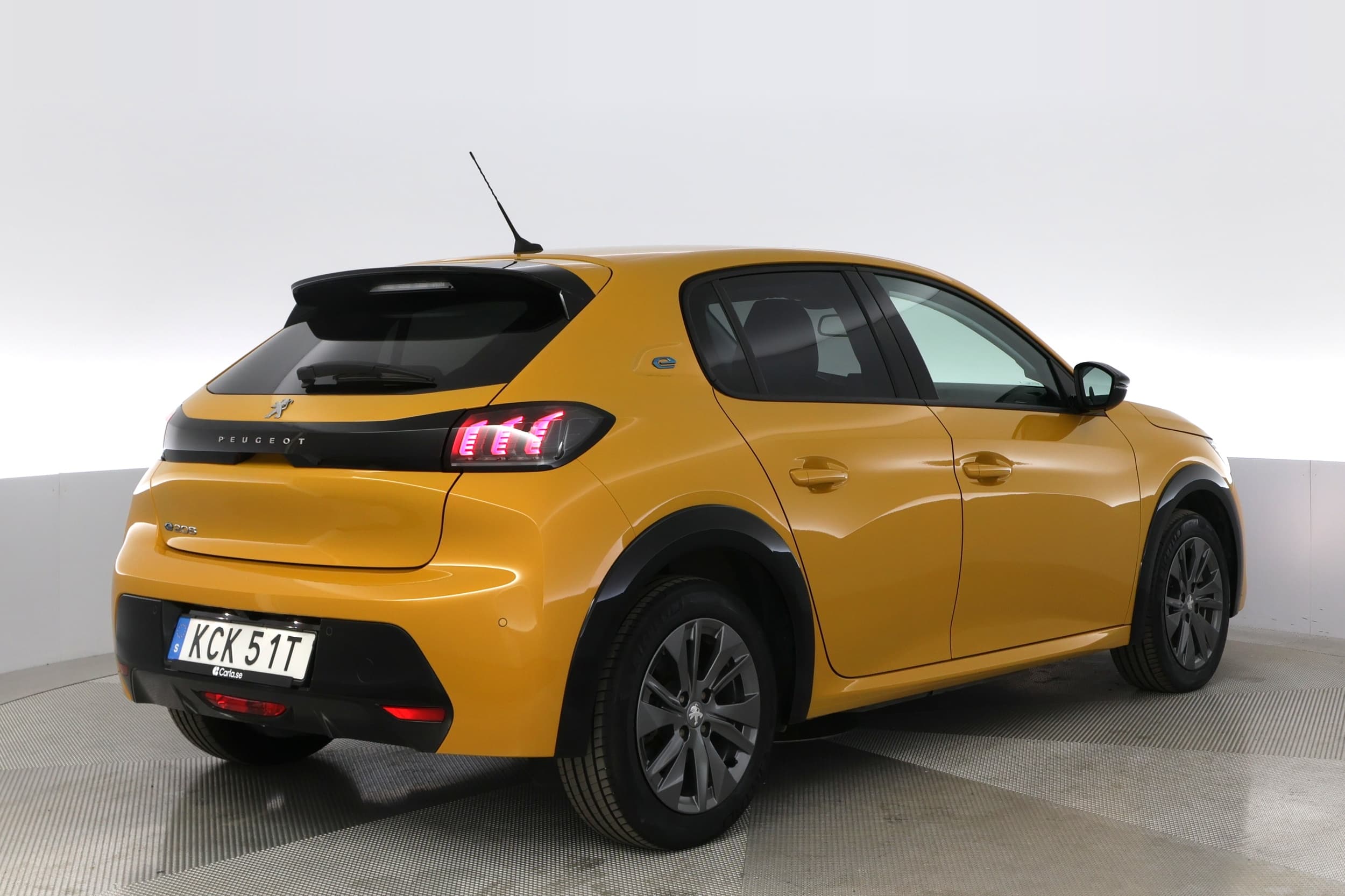 Peugeot e-208