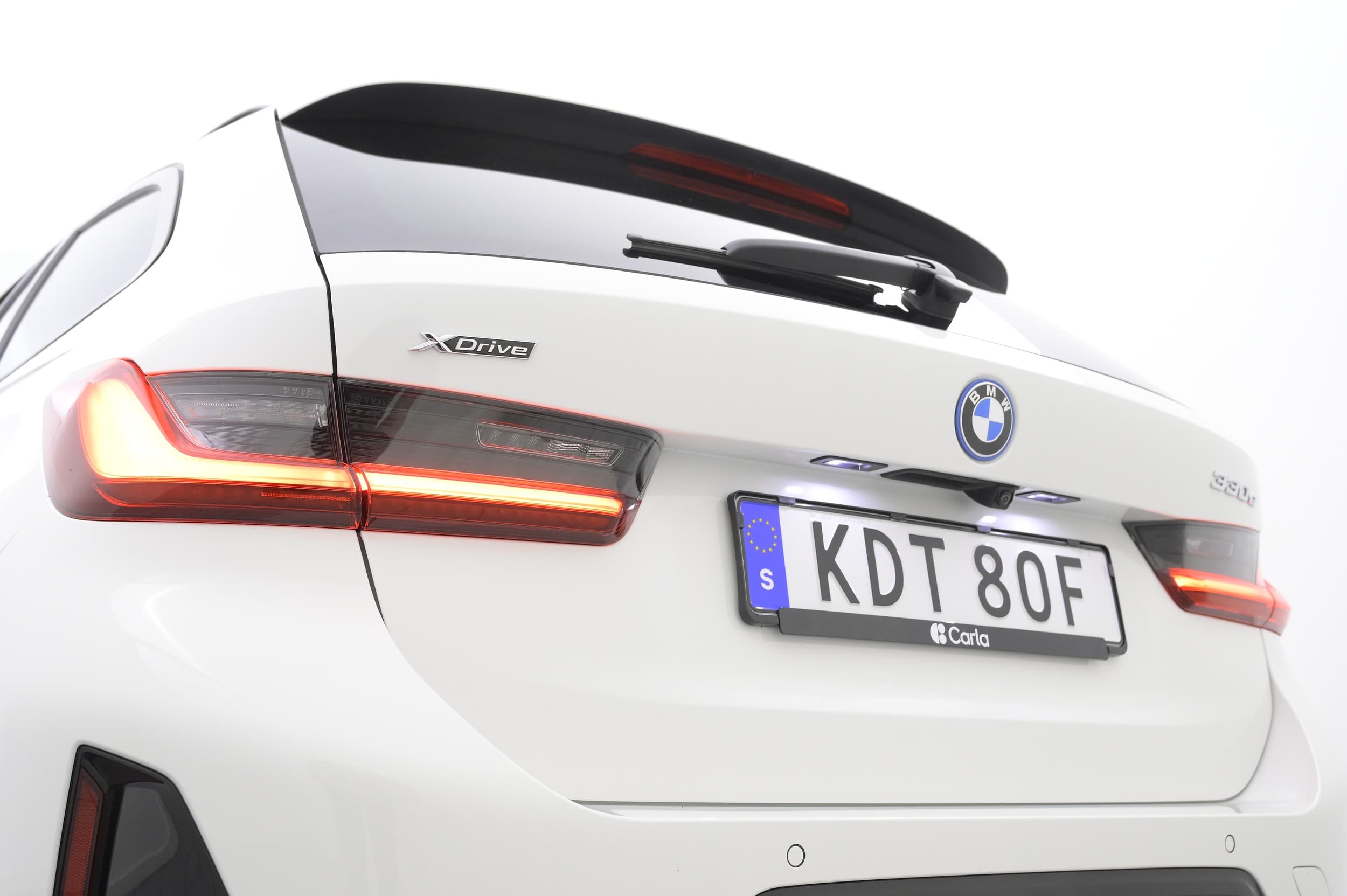 BMW 330e 