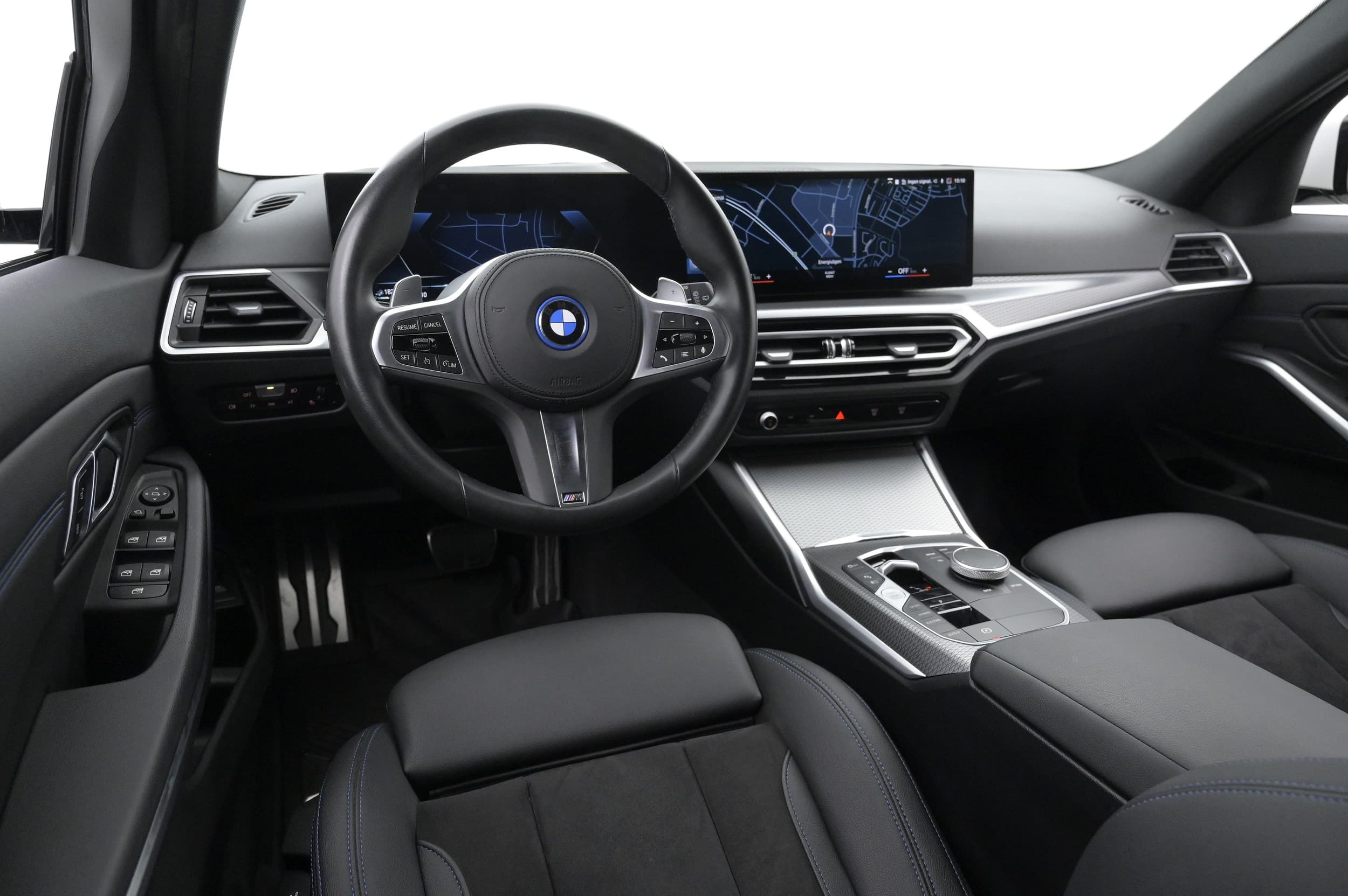 BMW 330e 