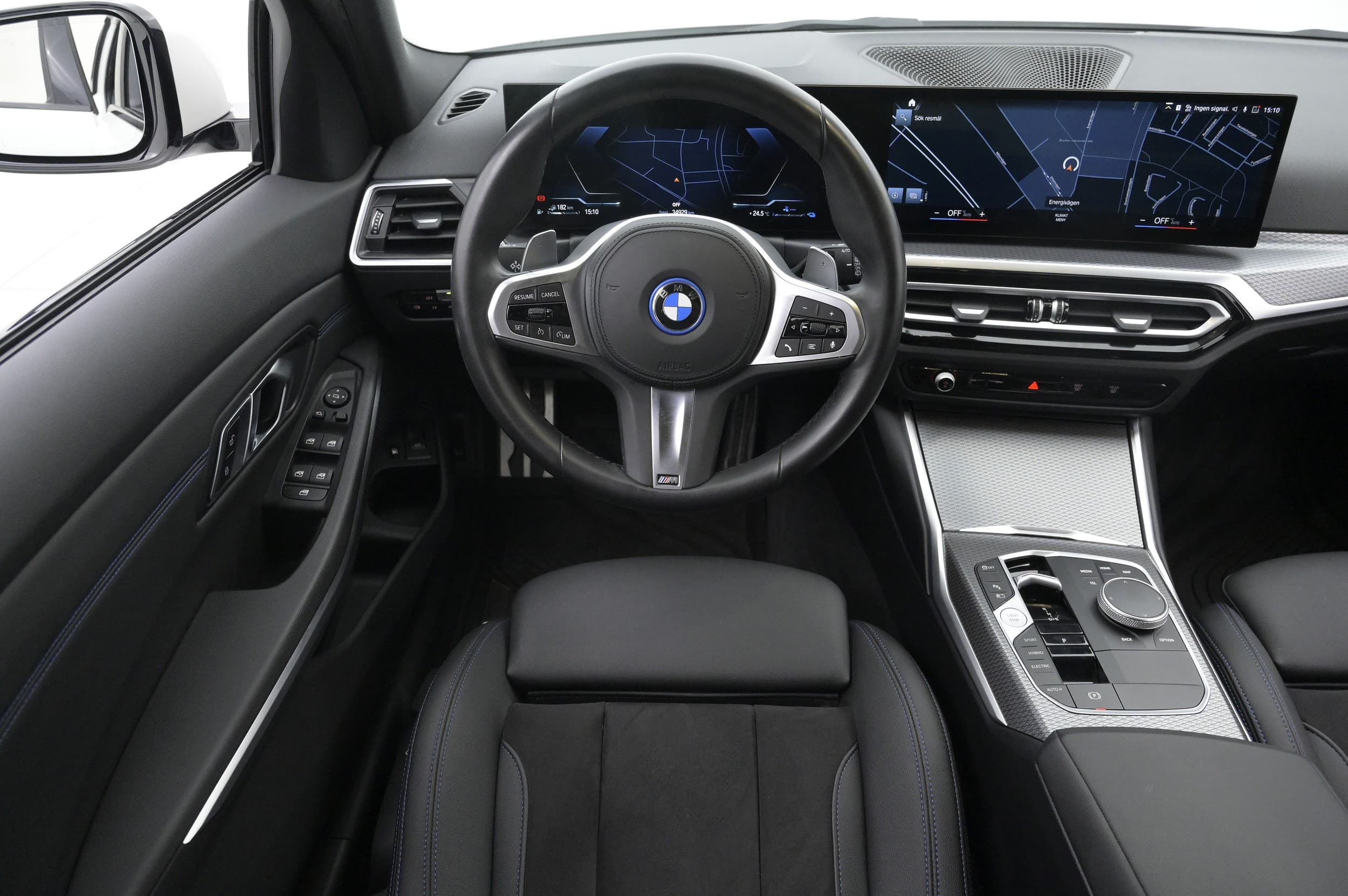 BMW 330e 
