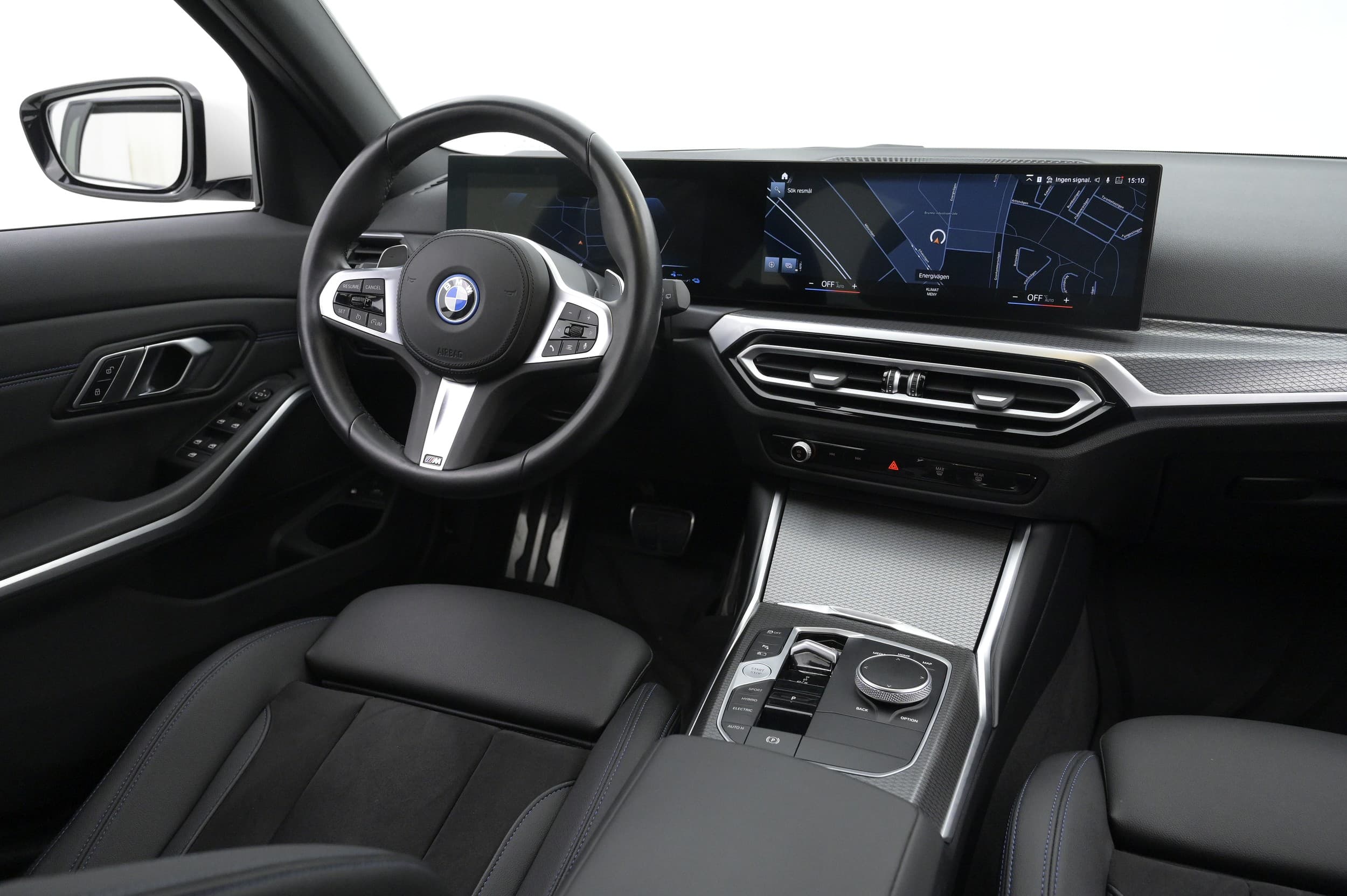 BMW 330e 