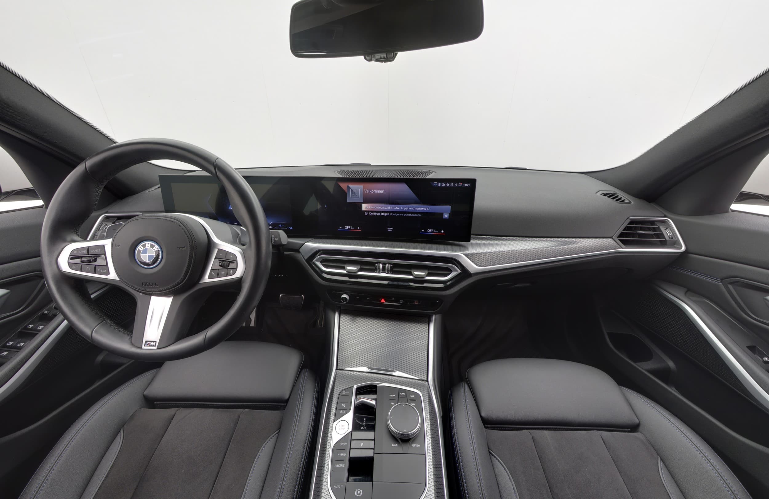 BMW 330e 