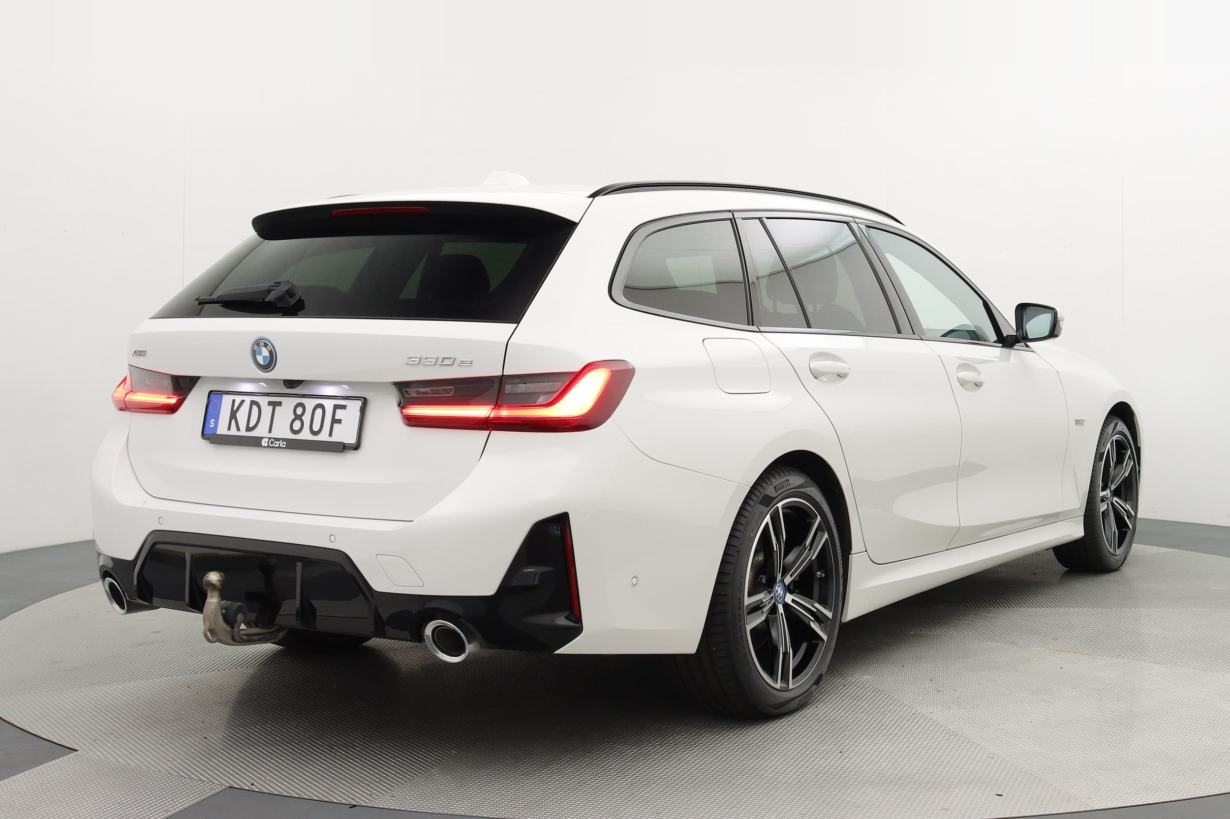 BMW 330e 