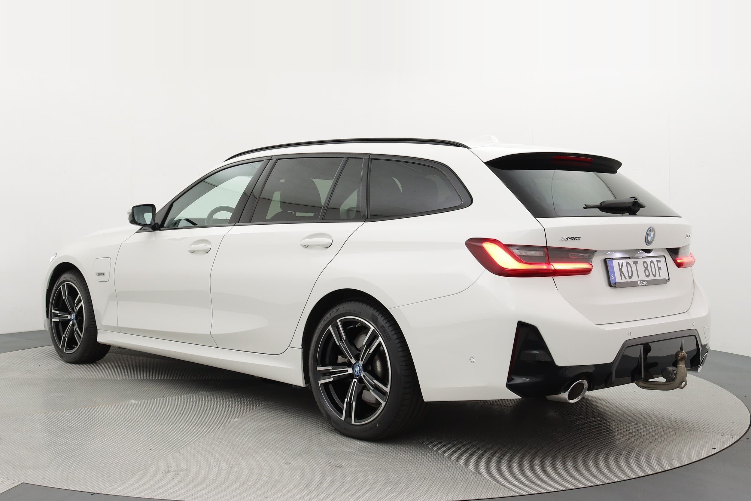 BMW 330e 