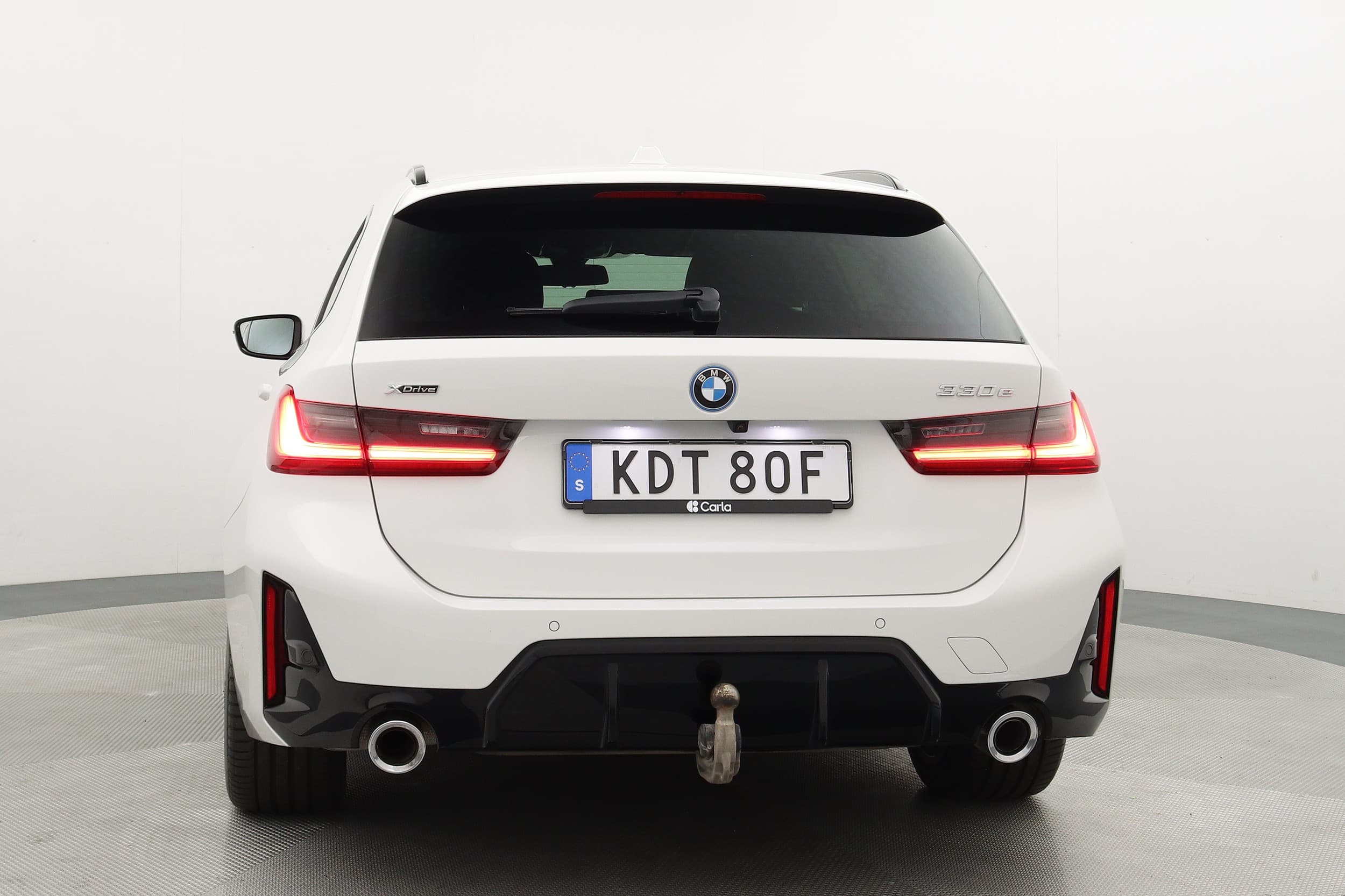 BMW 330e 
