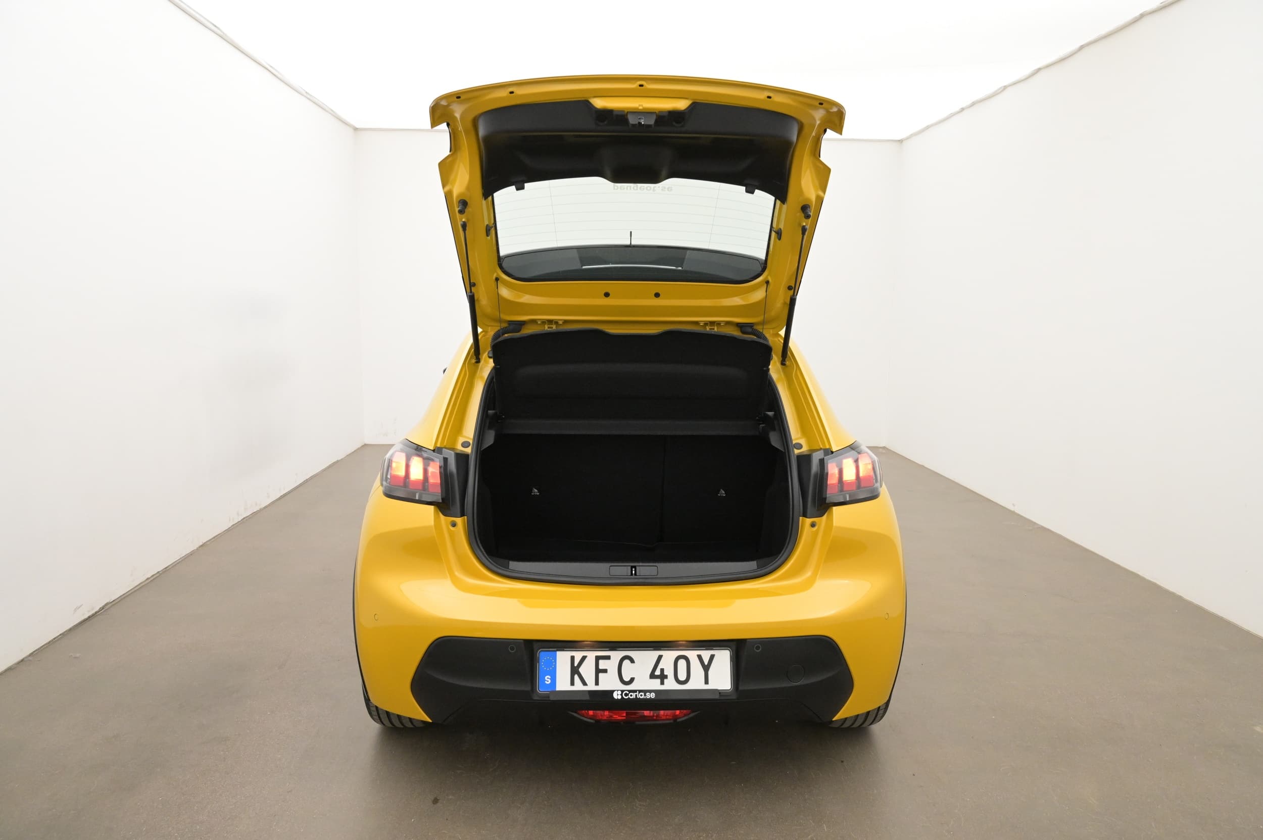Peugeot e-208